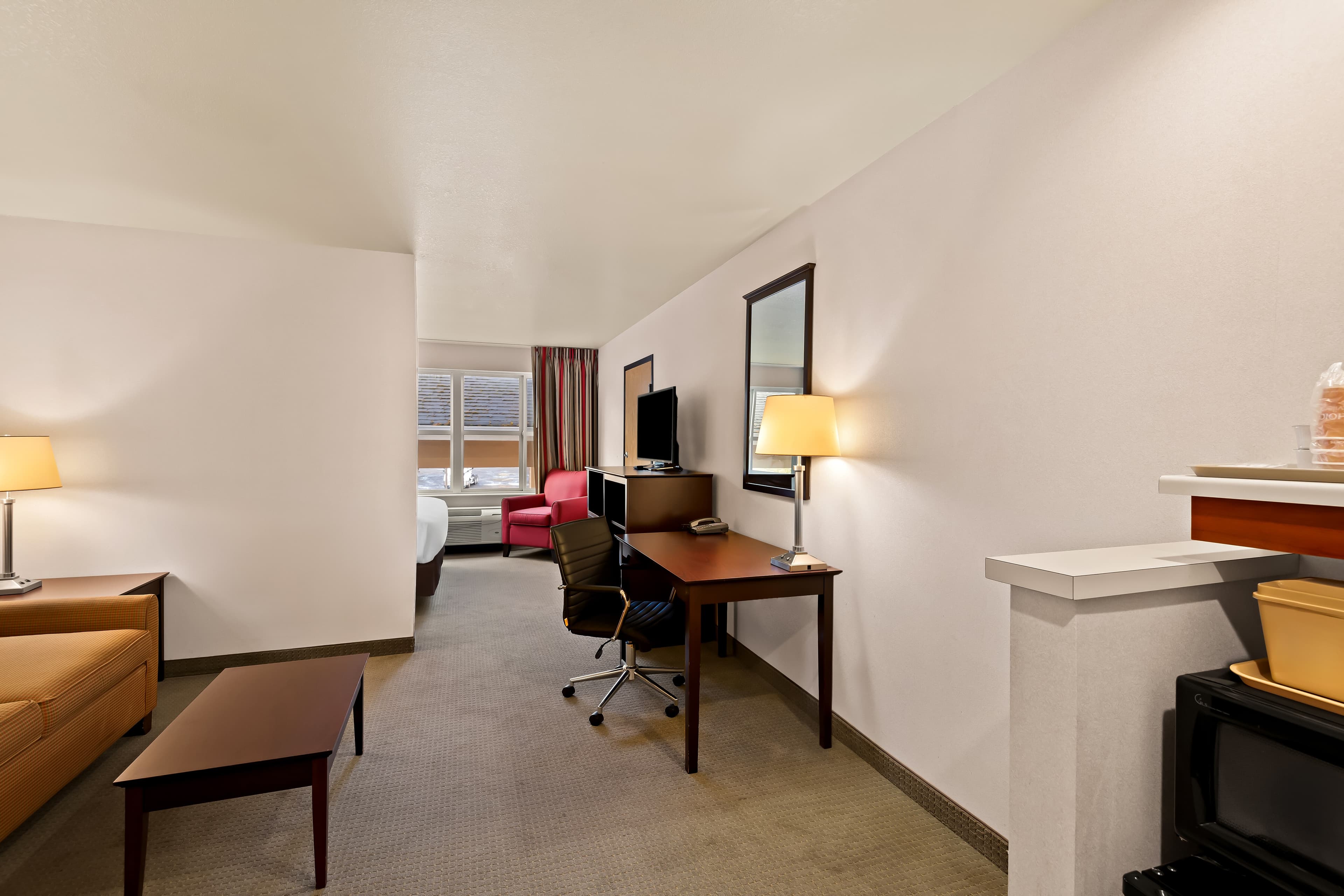 Comfort Inn & Suites Creswell — 24