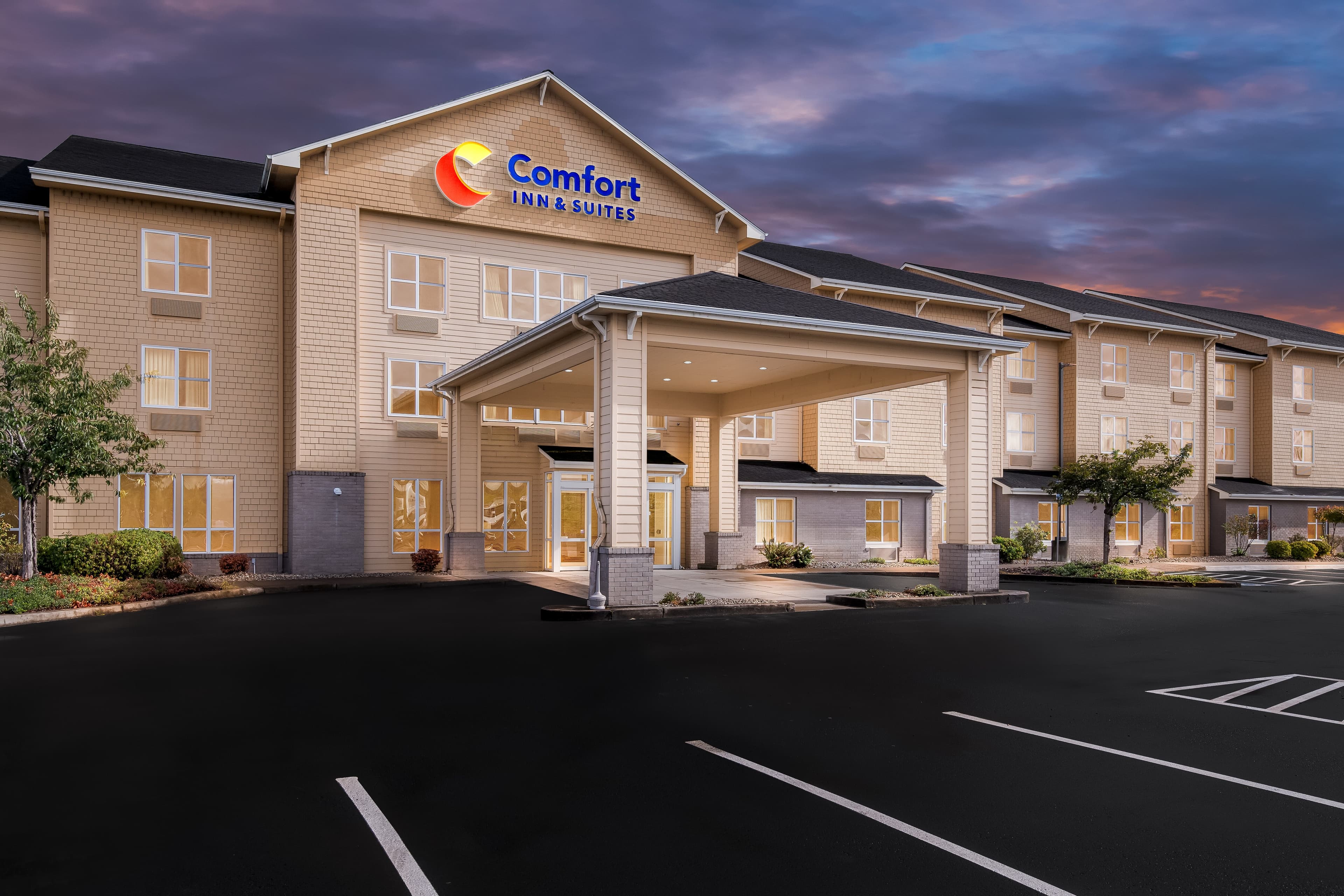 Comfort Inn & Suites Creswell - Image 1