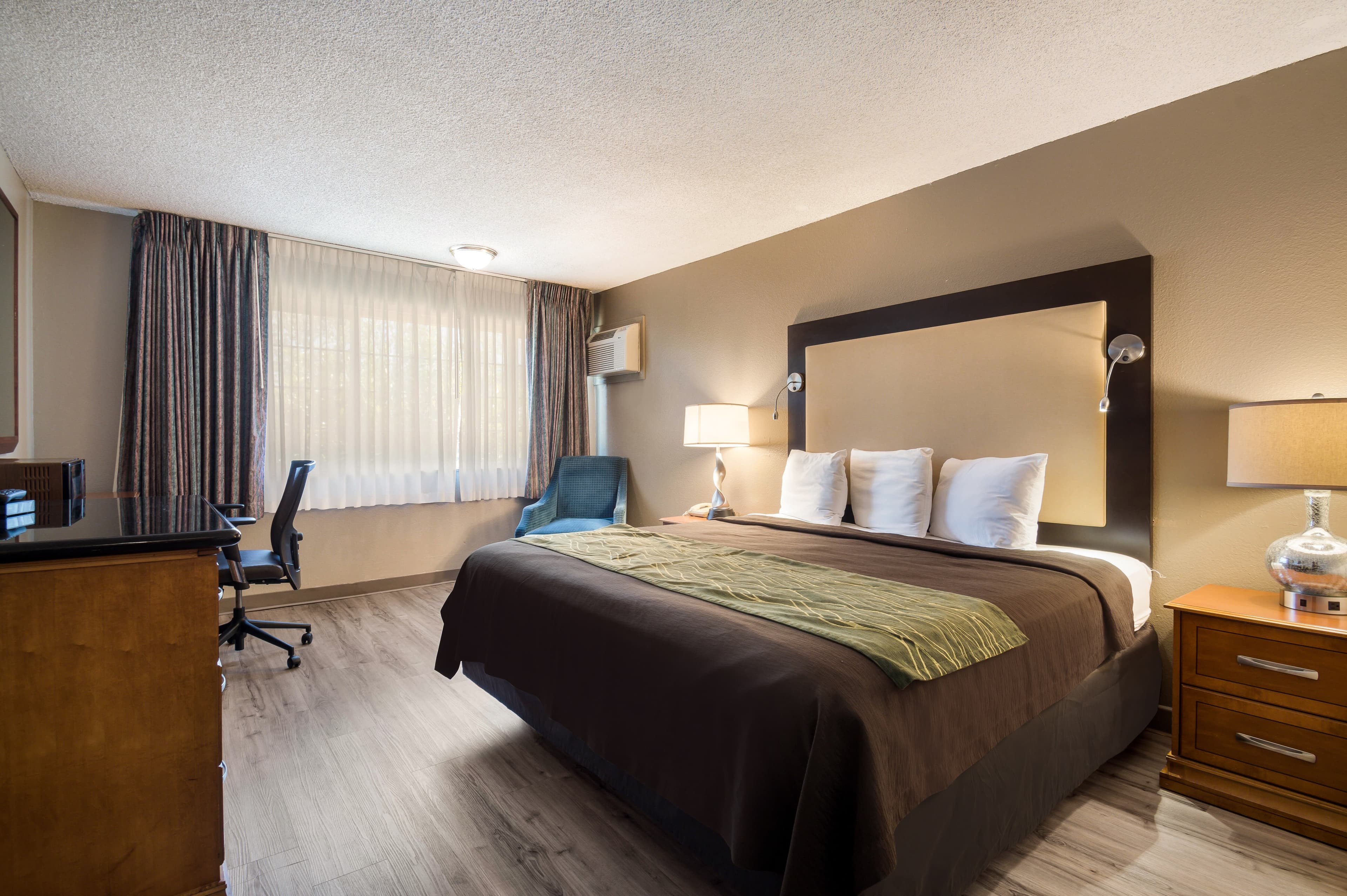 Rodeway Inn & Suites Portland West - Beaverton - Image 1