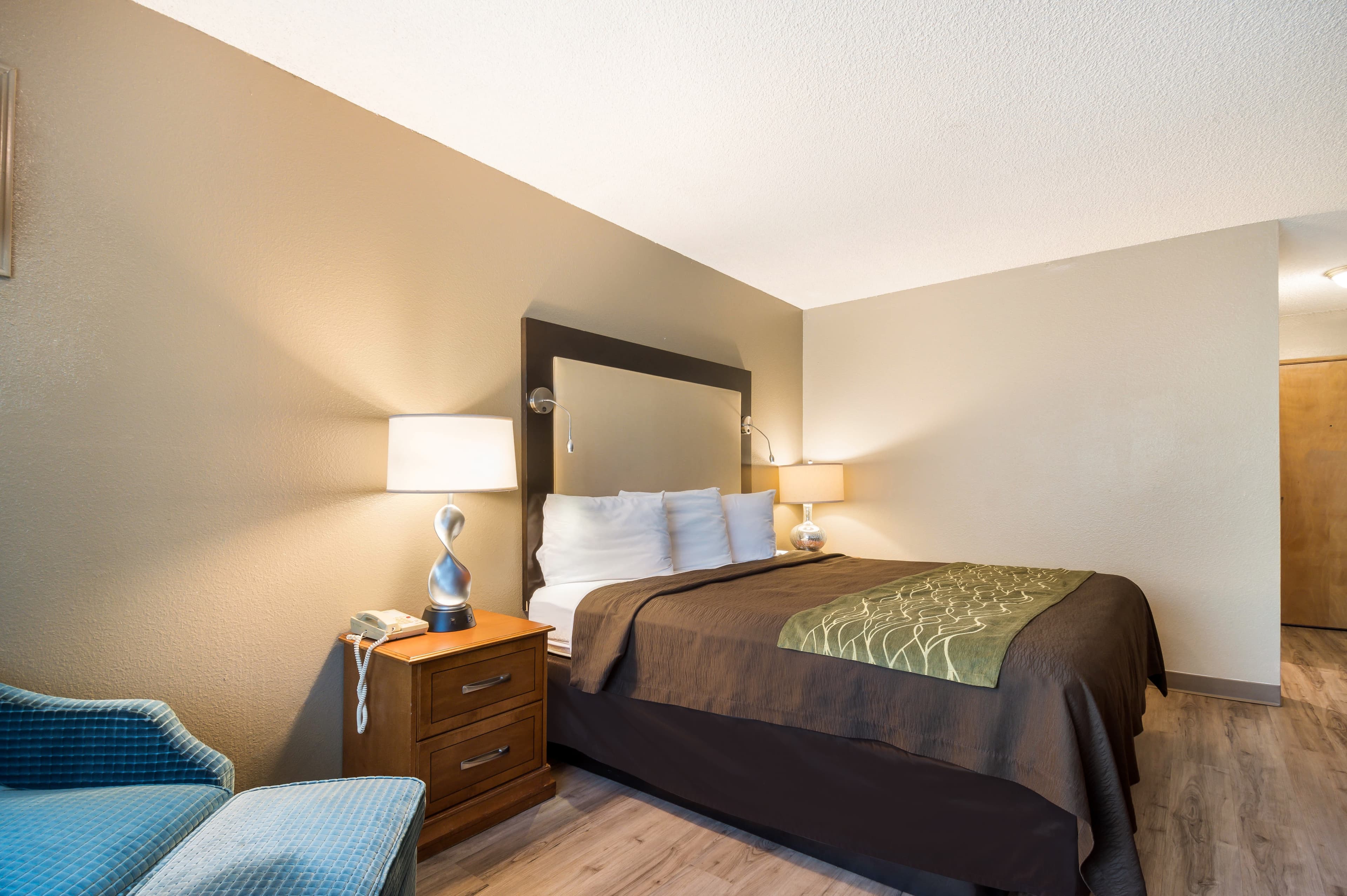 Rodeway Inn & Suites Portland West - Beaverton - Image 4