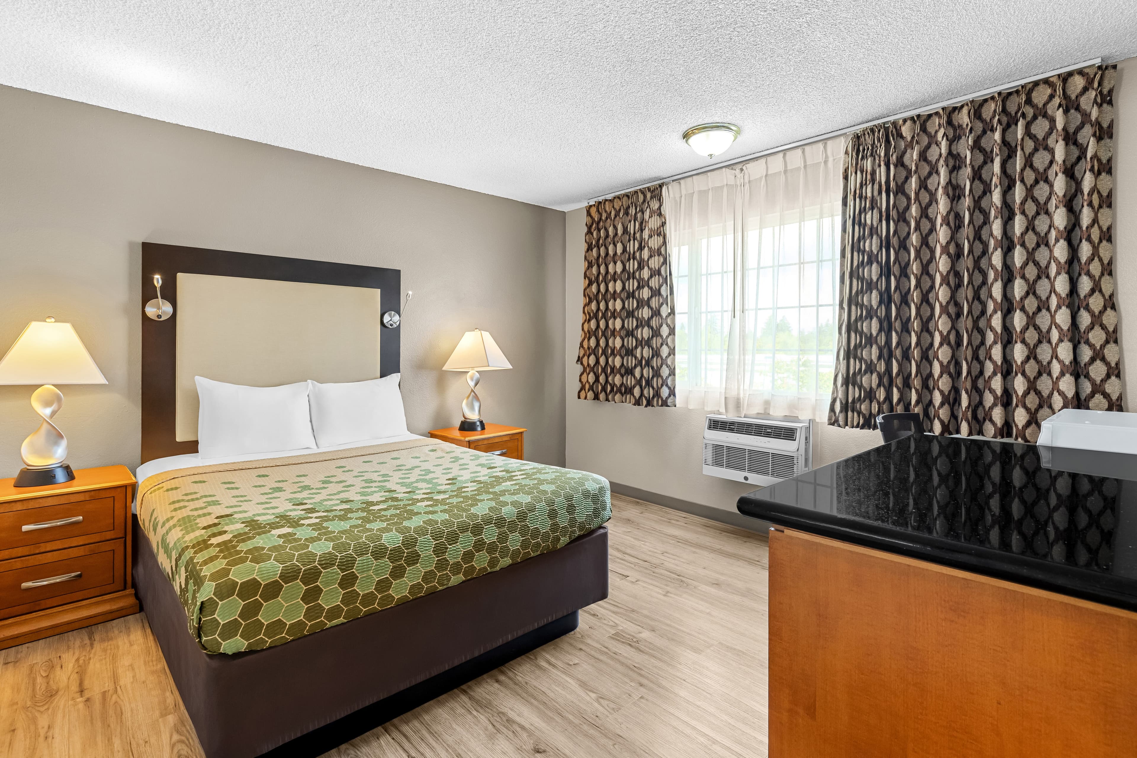 Rodeway Inn & Suites Portland West - Beaverton — 6