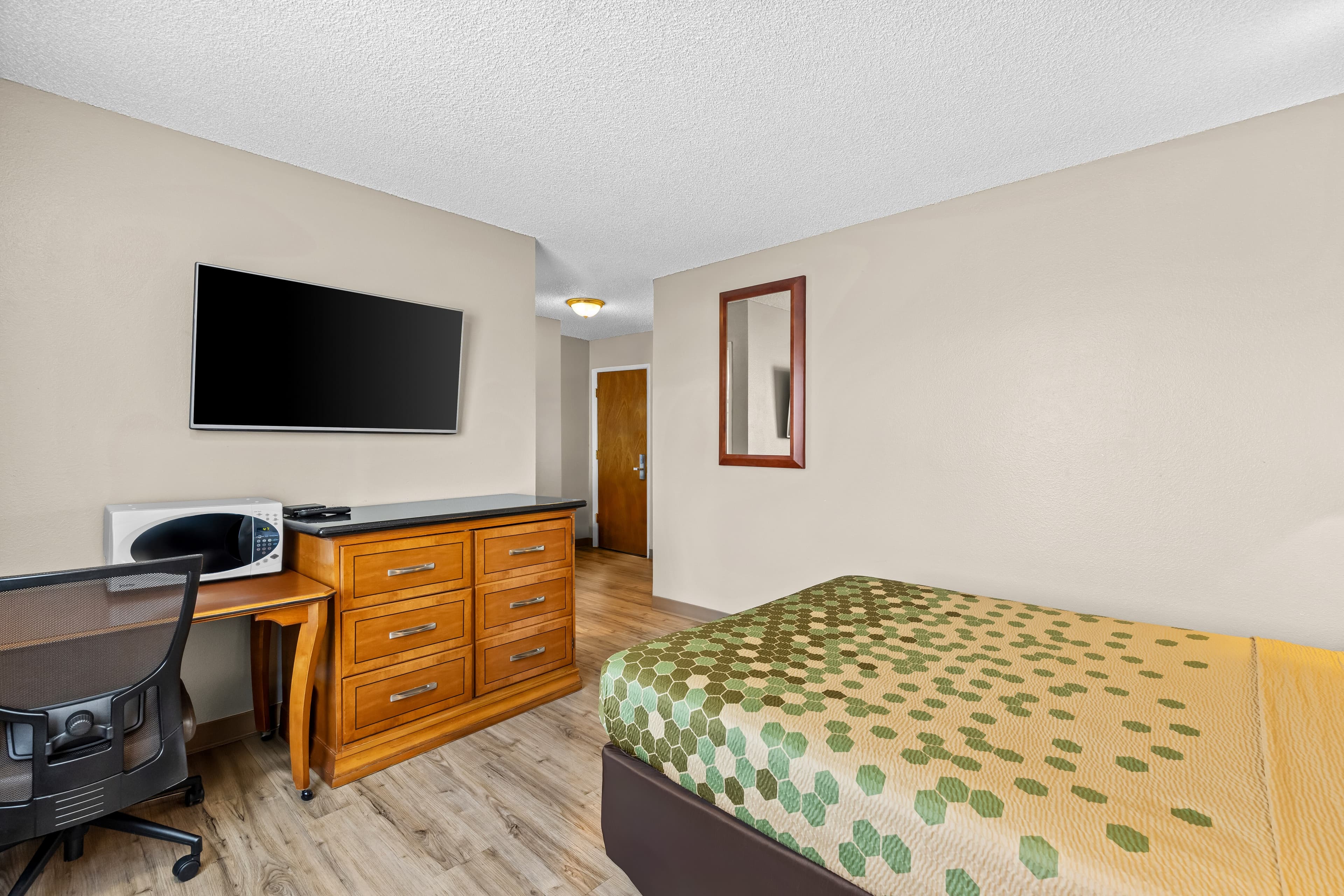 Rodeway Inn & Suites Portland West - Beaverton — 7