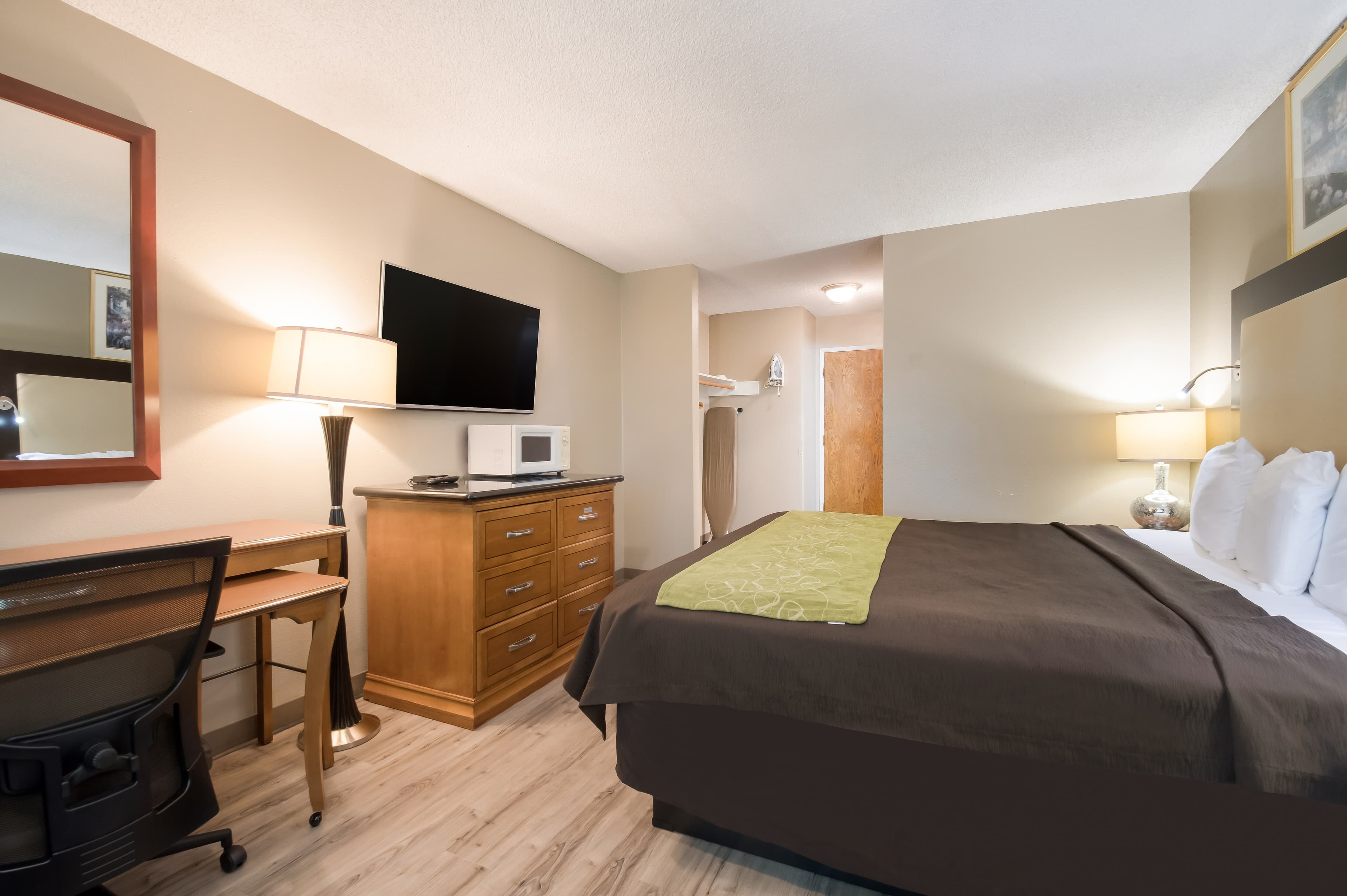 Rodeway Inn & Suites Portland West - Beaverton — 7