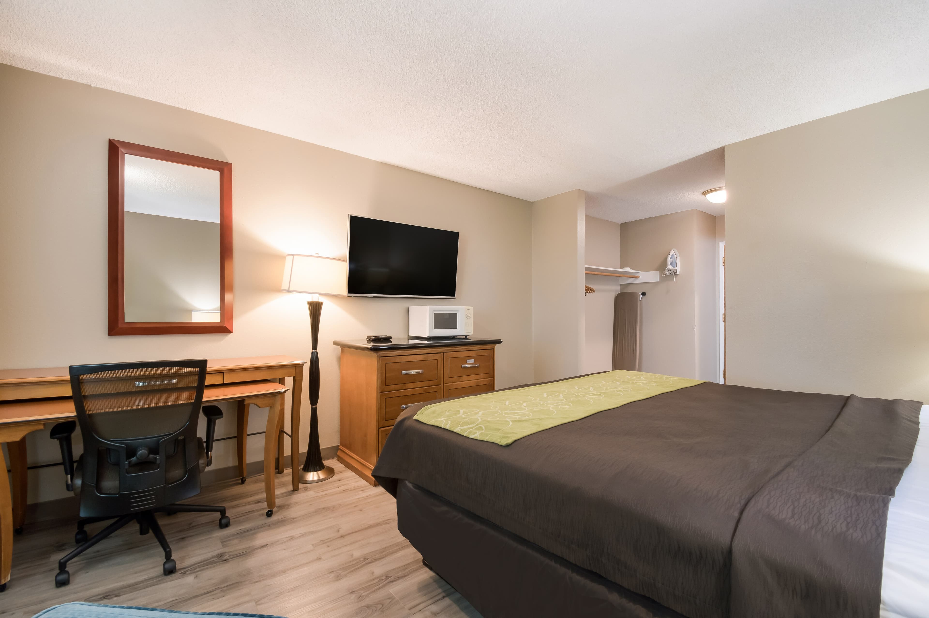 Rodeway Inn & Suites Portland West - Beaverton — 8
