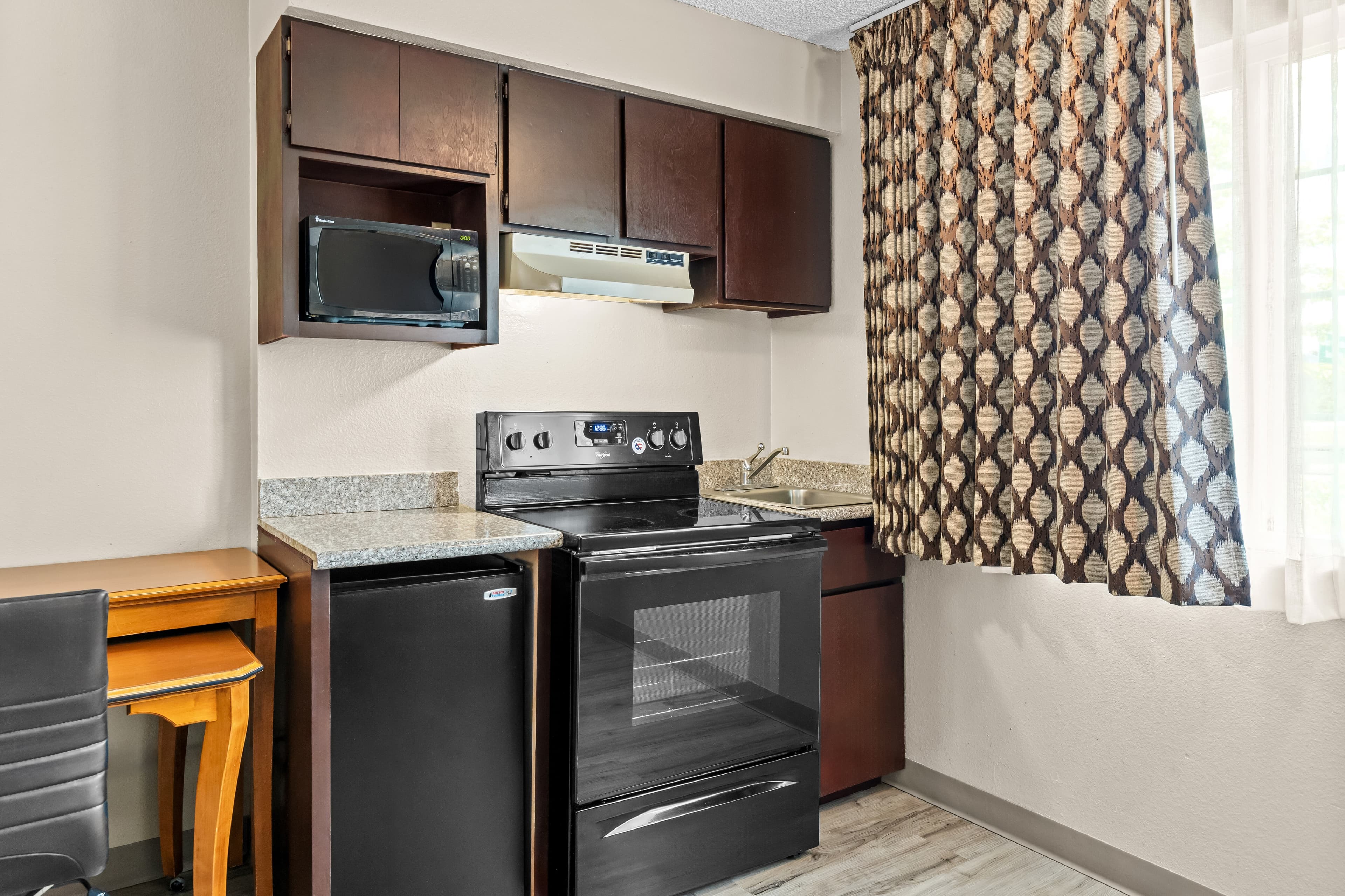 Rodeway Inn & Suites Portland West - Beaverton — 15