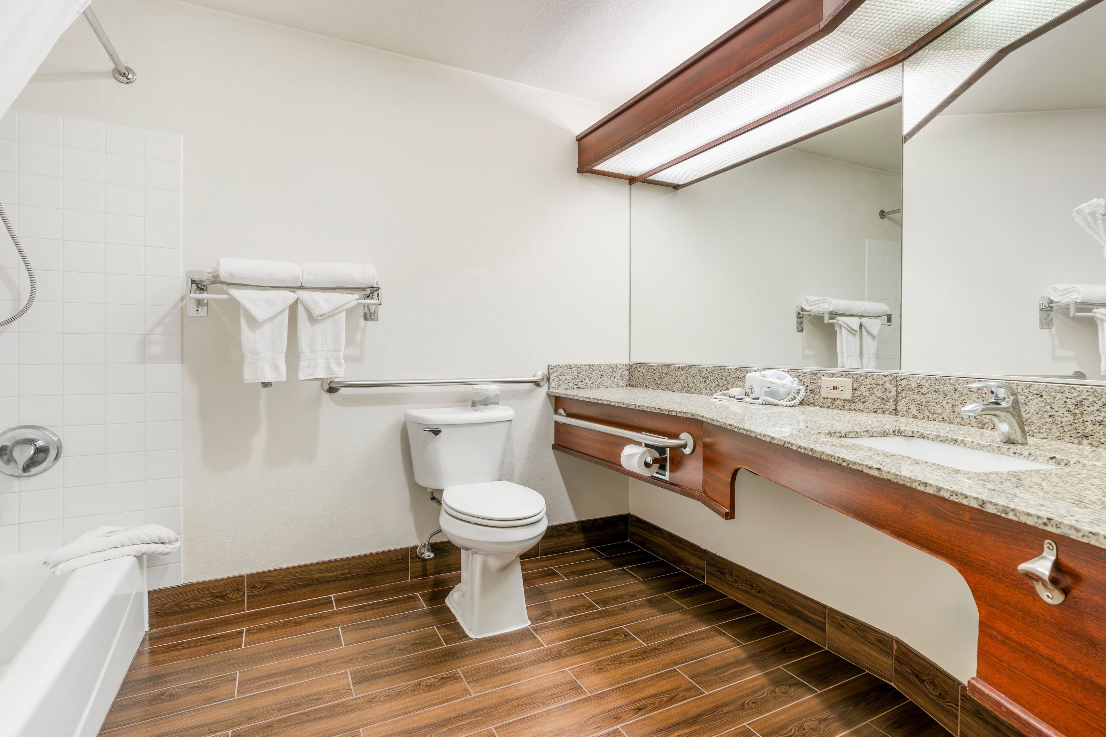 Comfort Inn Troutdale-Portland East — 6