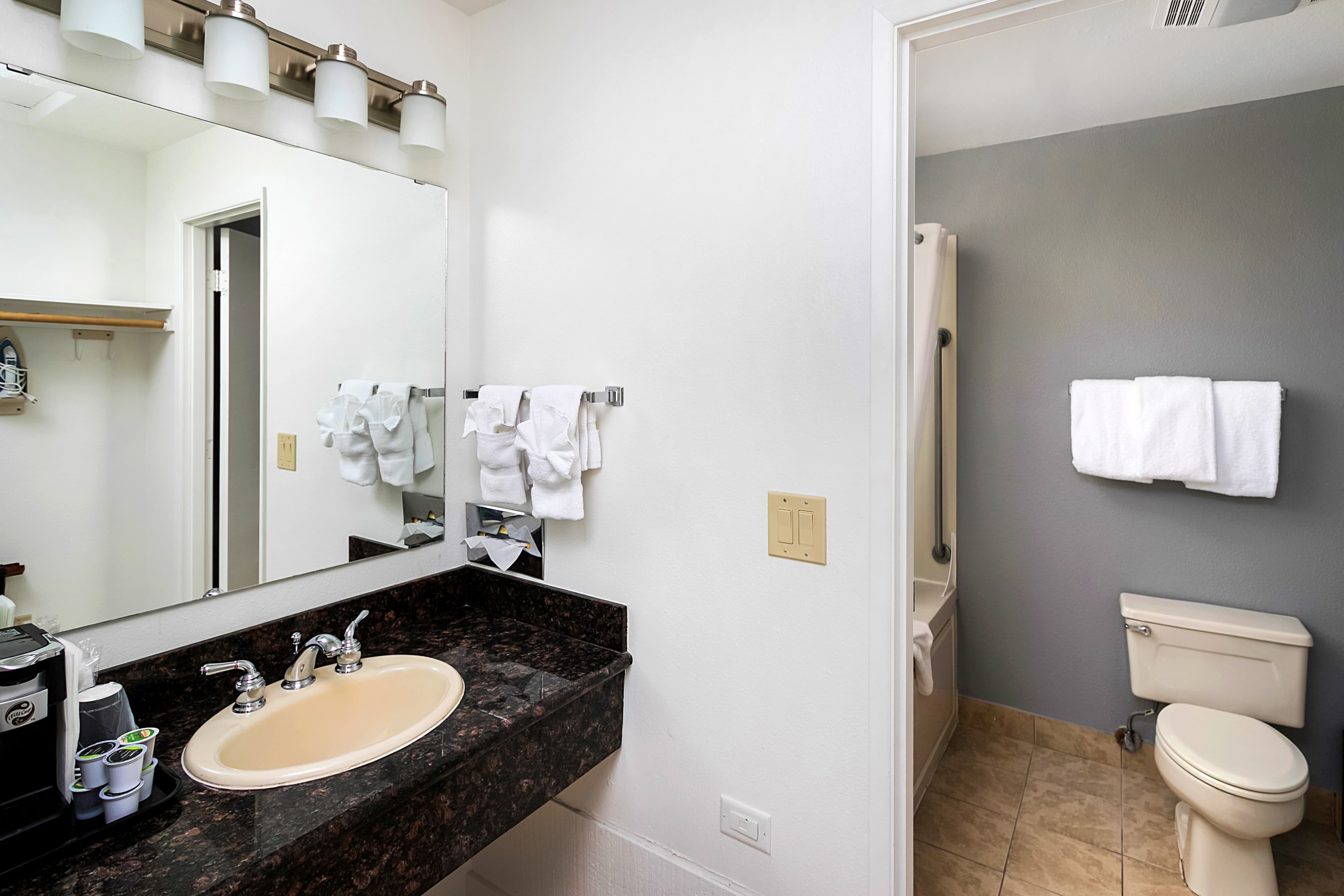 Clarion Inn Surfrider Resort - Image 3