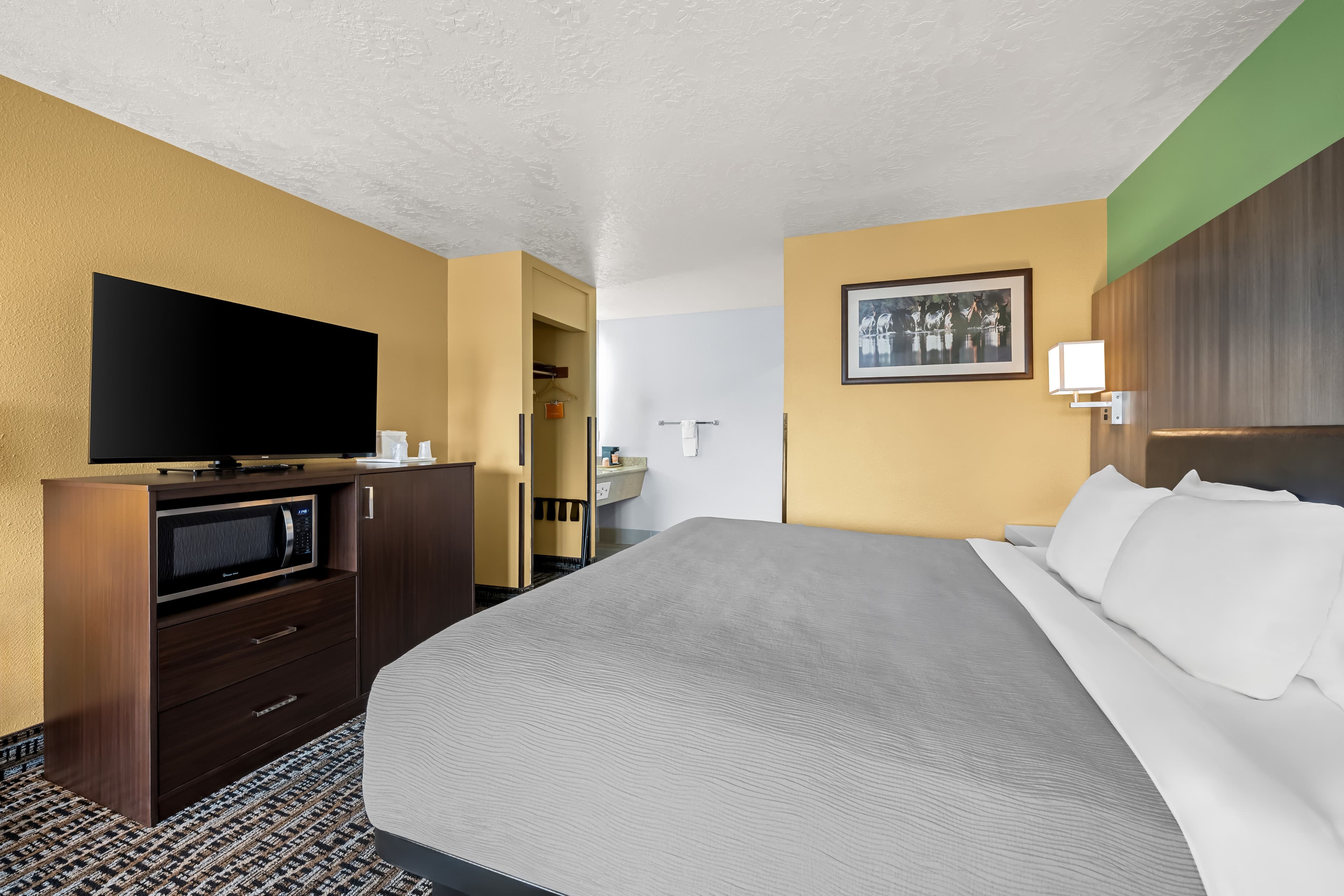 Quality Inn Madras — 10