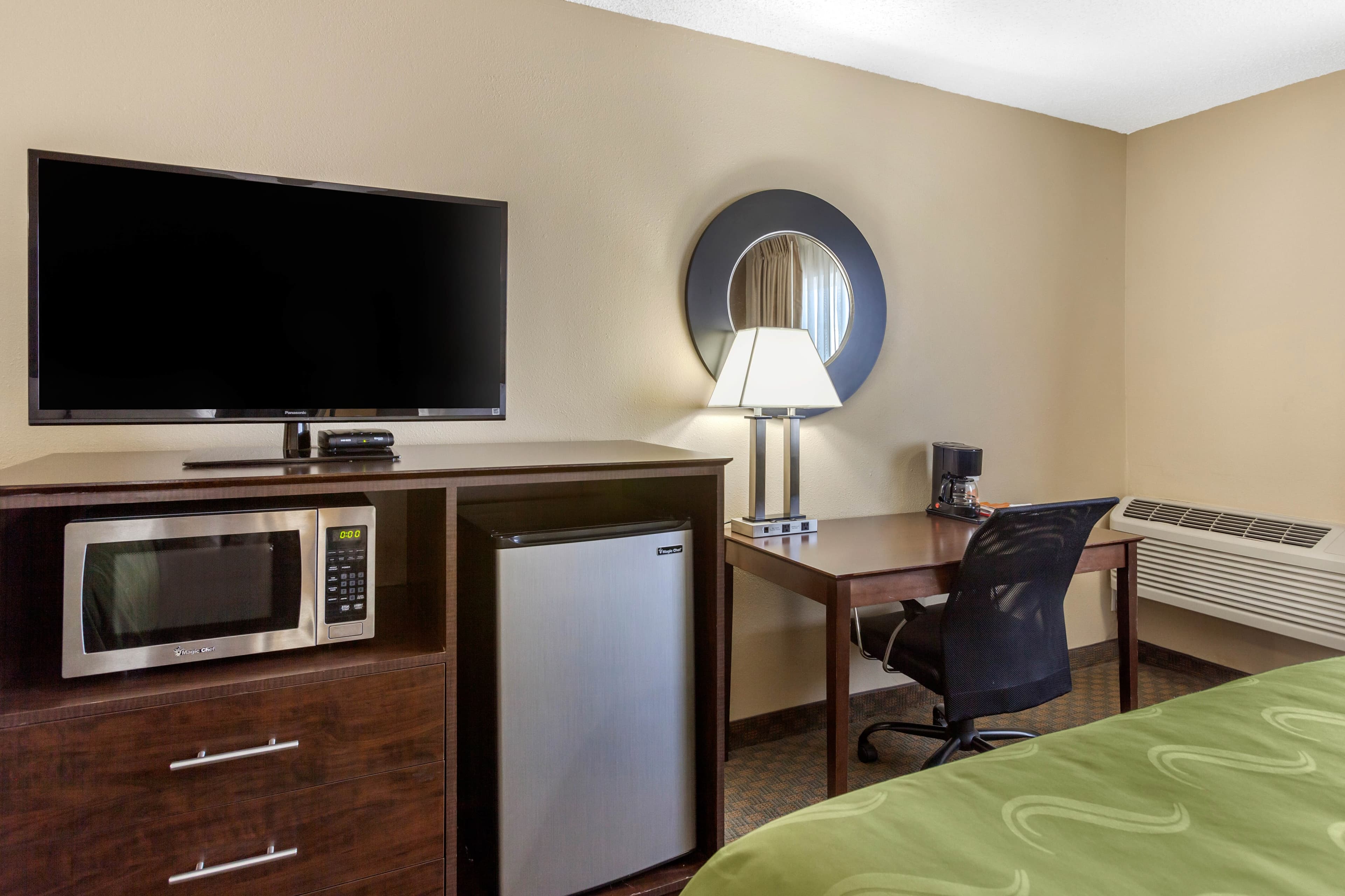 Quality Inn Ontario — 40