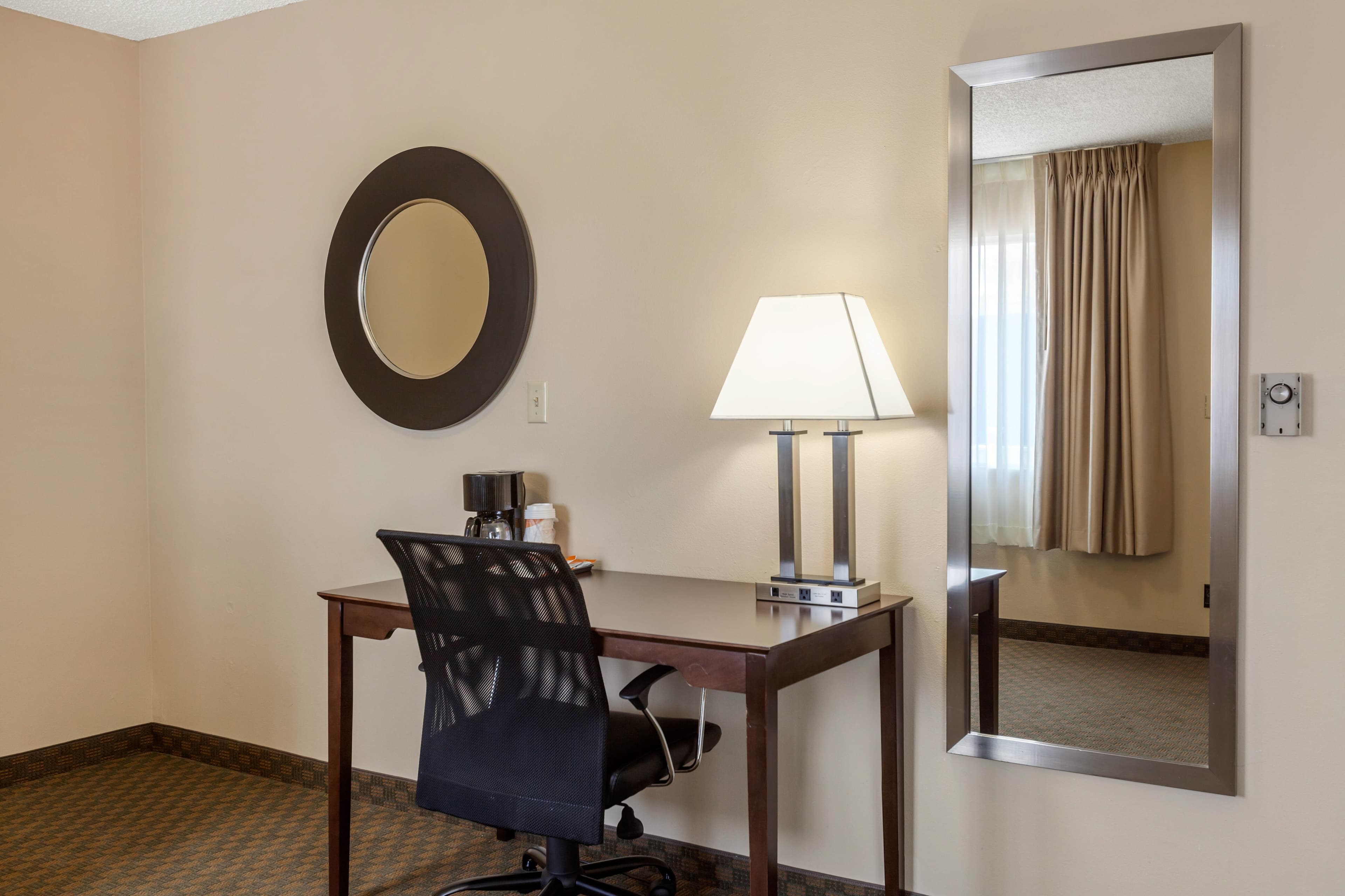 Quality Inn Ontario — 16