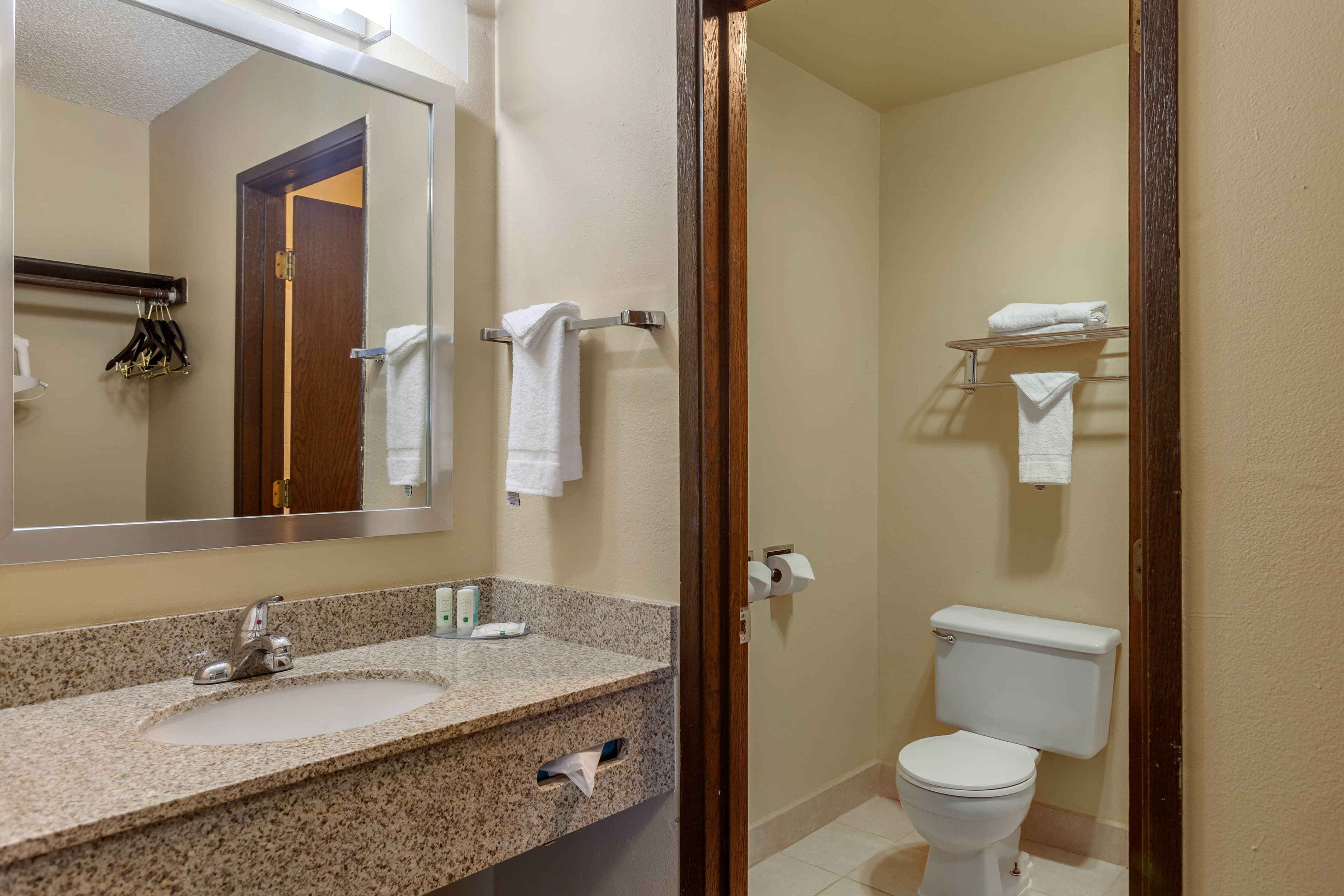 Quality Inn Ontario — 18