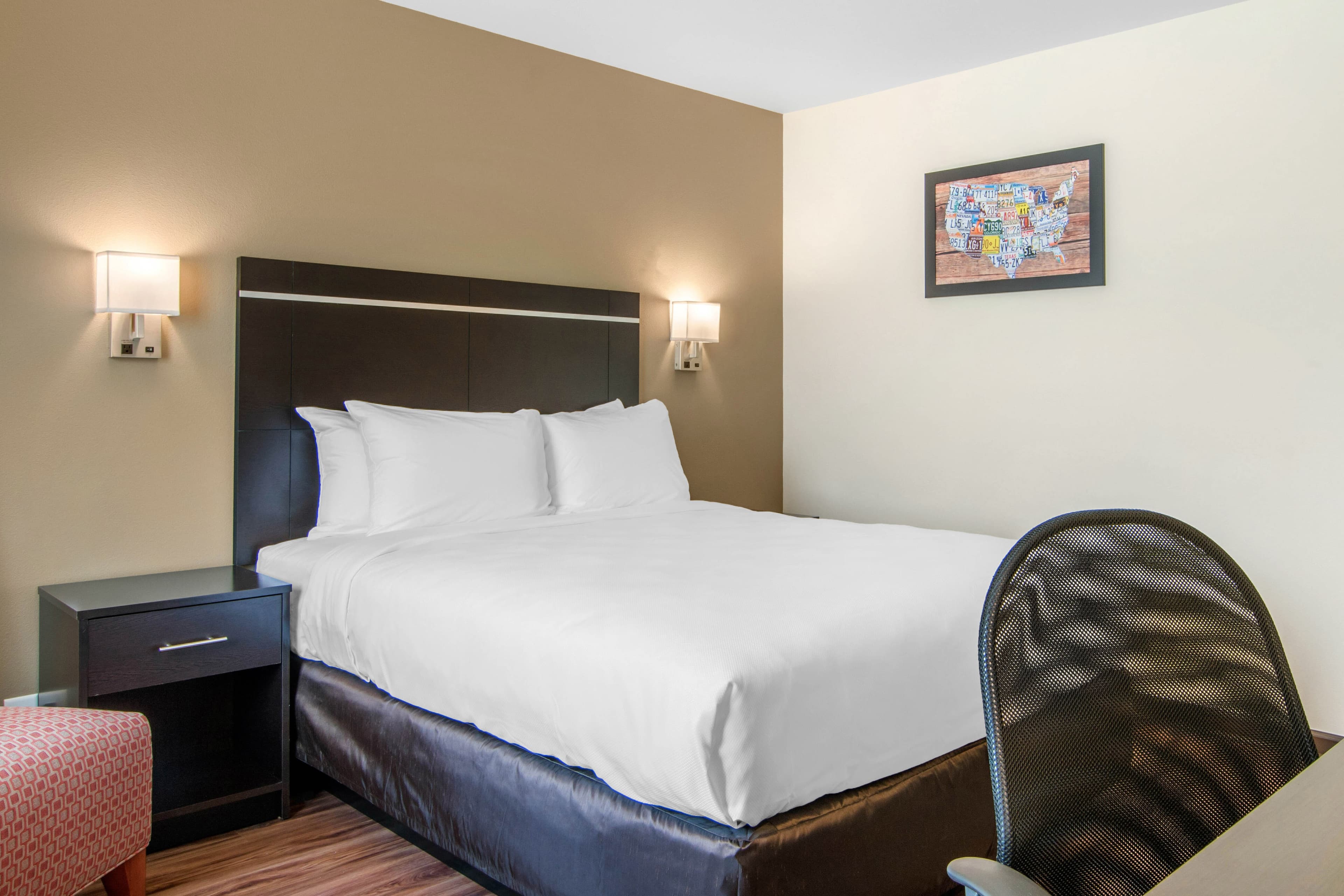 Econo Lodge Inn & Suites Springfield Main Street — 20