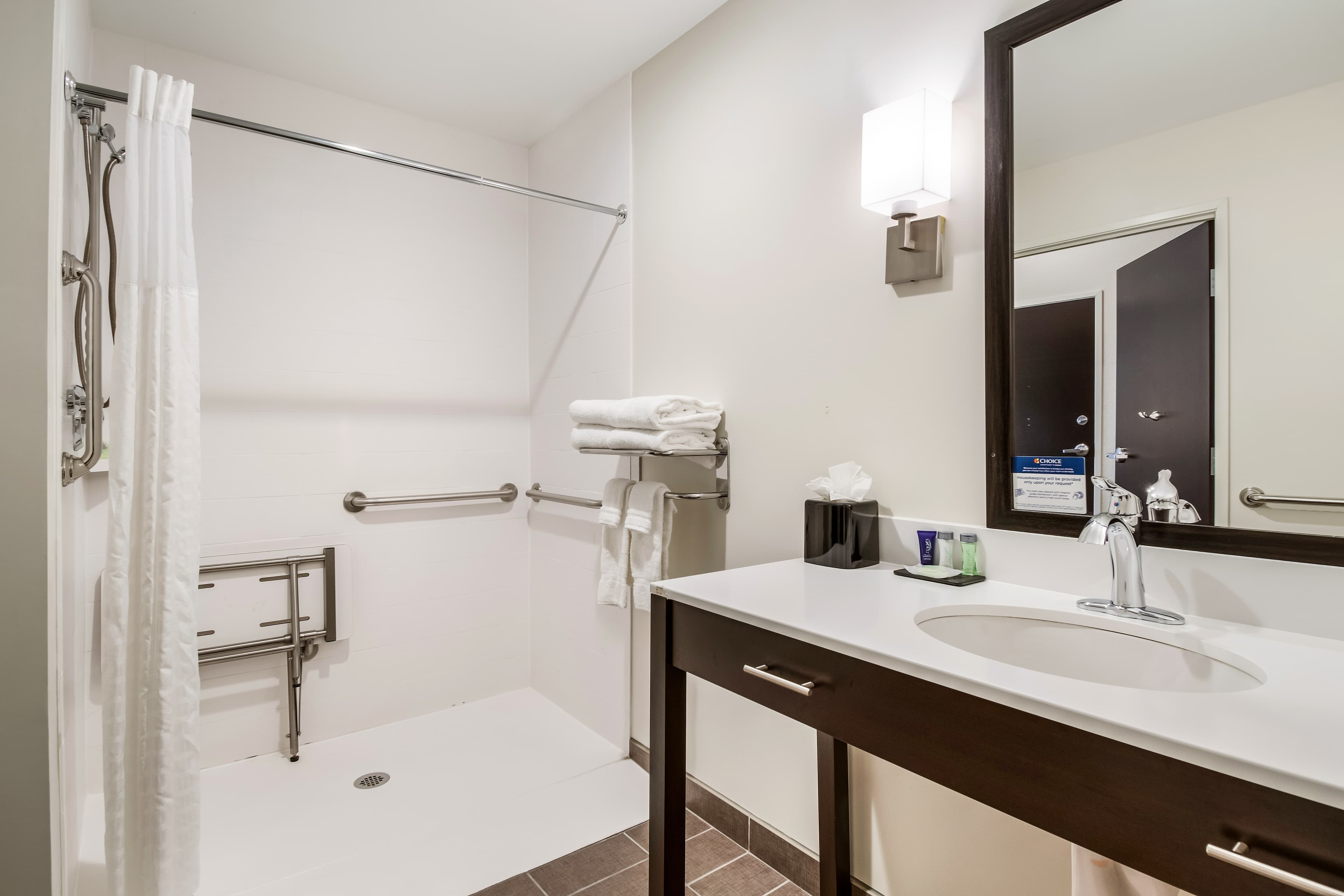 Sleep Inn Boardman - Image 5