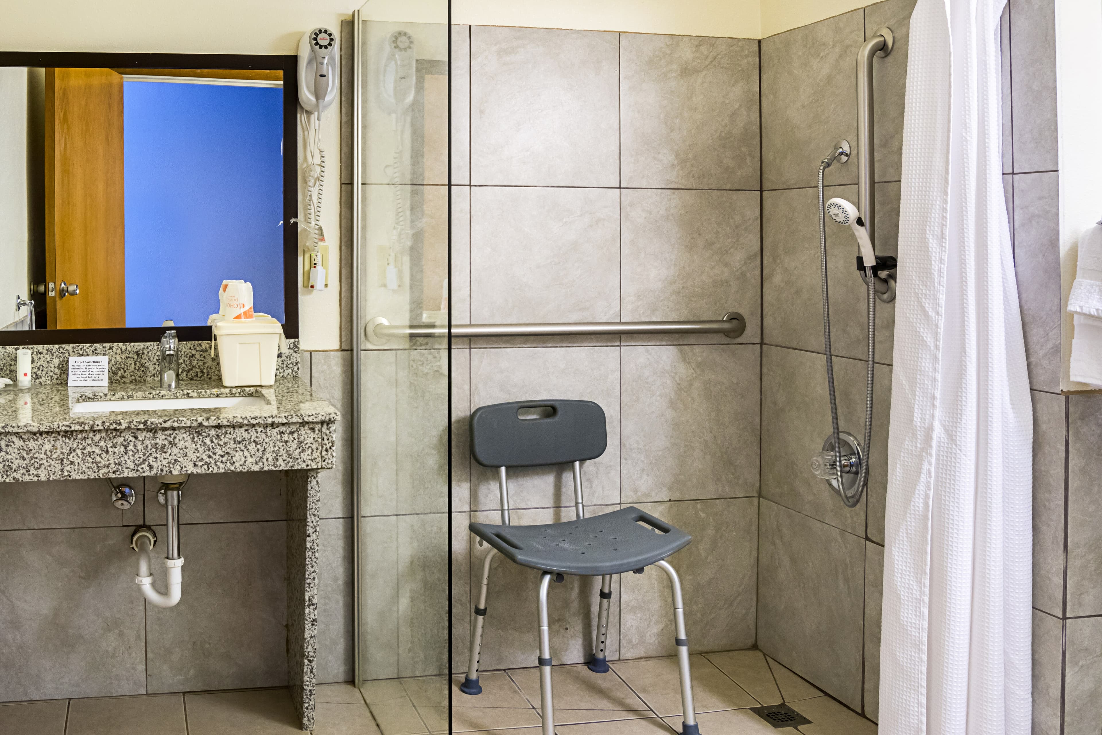 Quality Inn & Suites Clackamas - Portland - Image 5