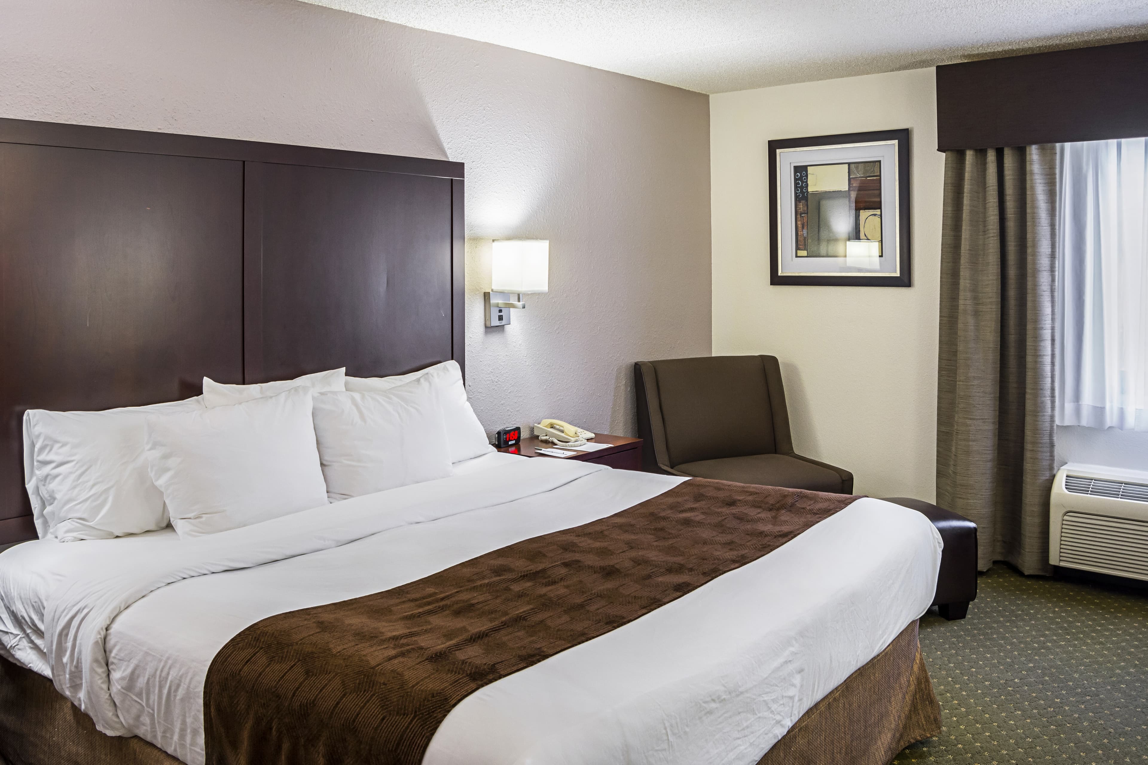 Quality Inn & Suites Clackamas - Portland - Image 1