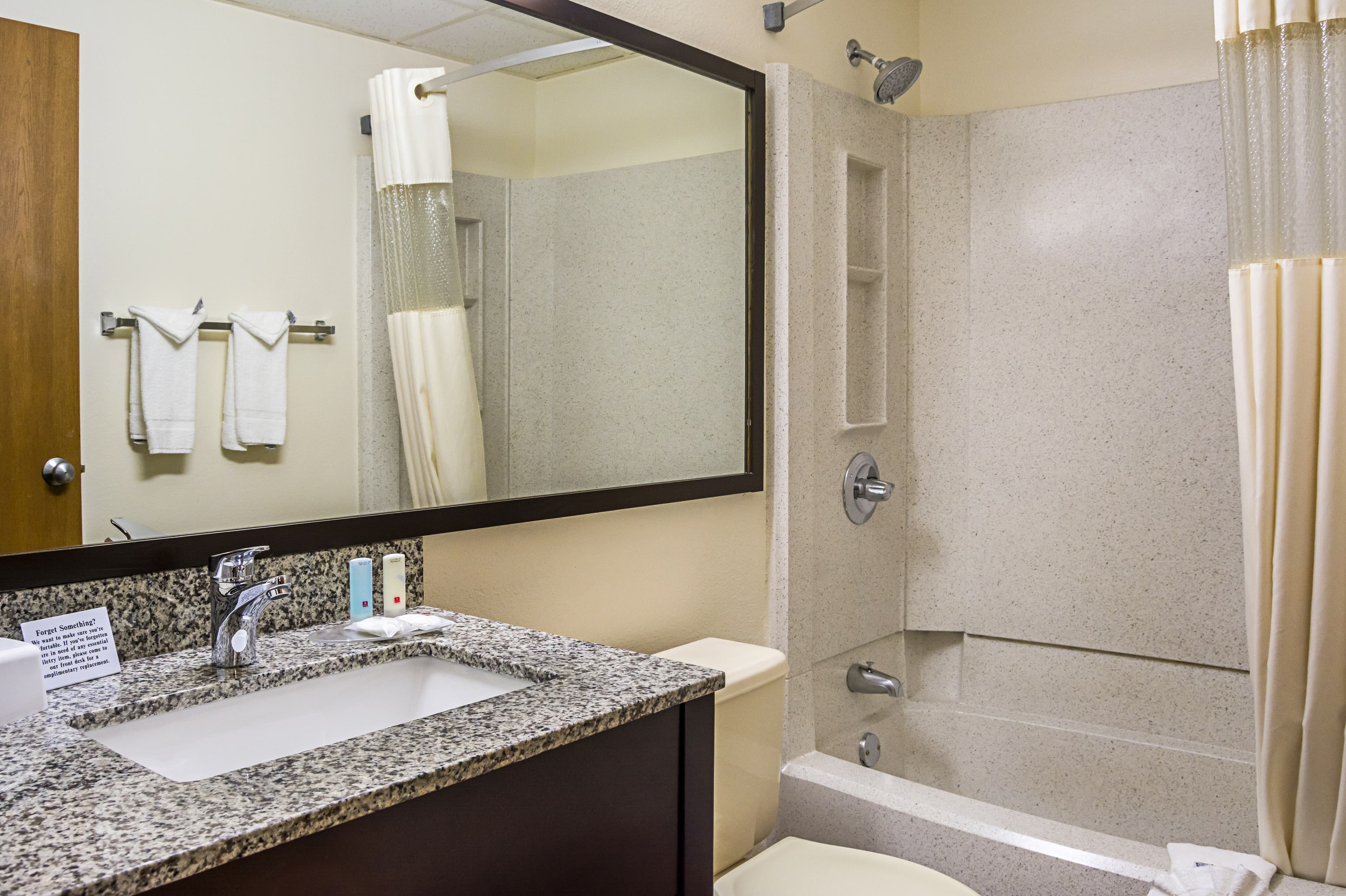 Quality Inn & Suites Clackamas - Portland — 7