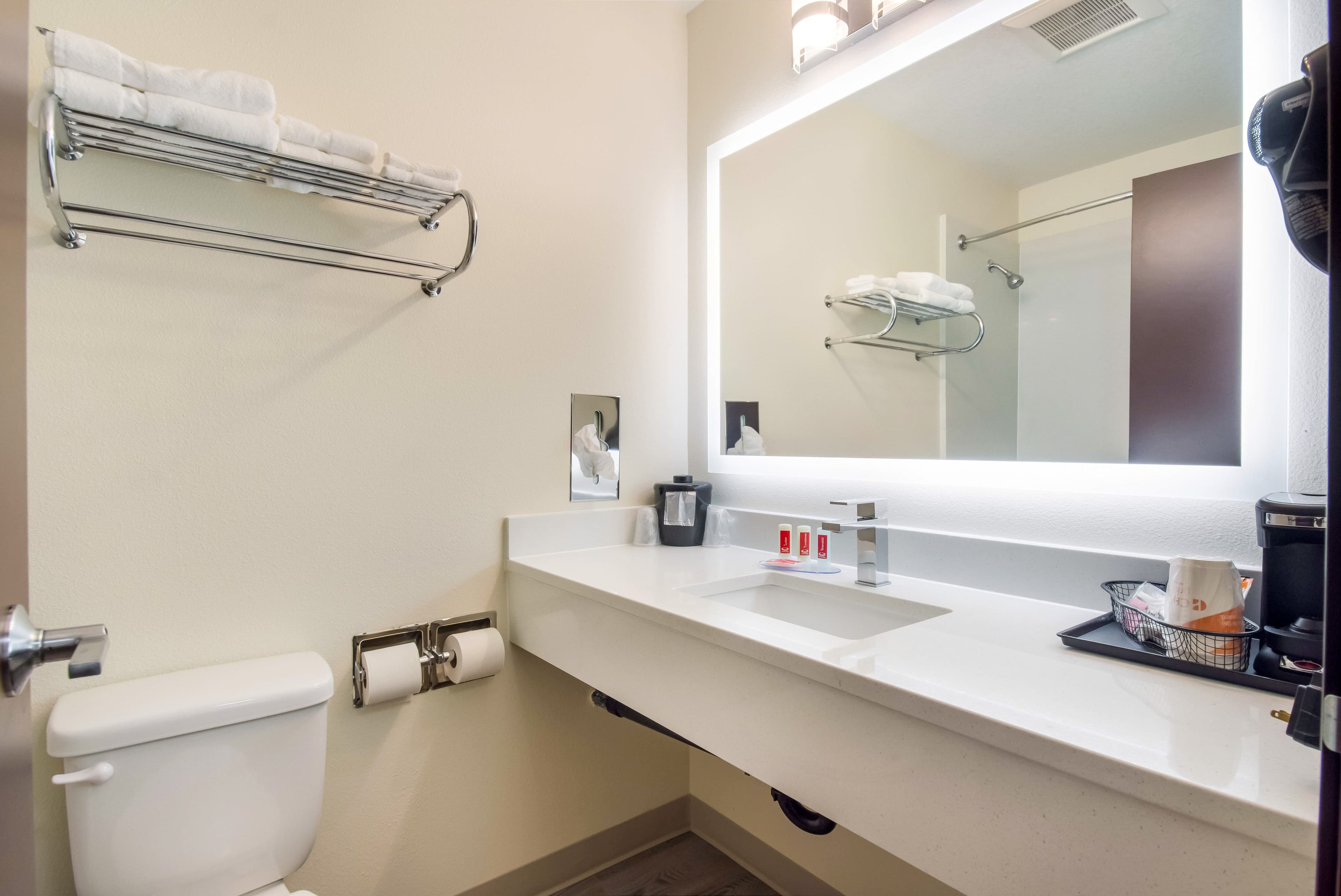 Econo Lodge Umatilla Columbia River Area — 9