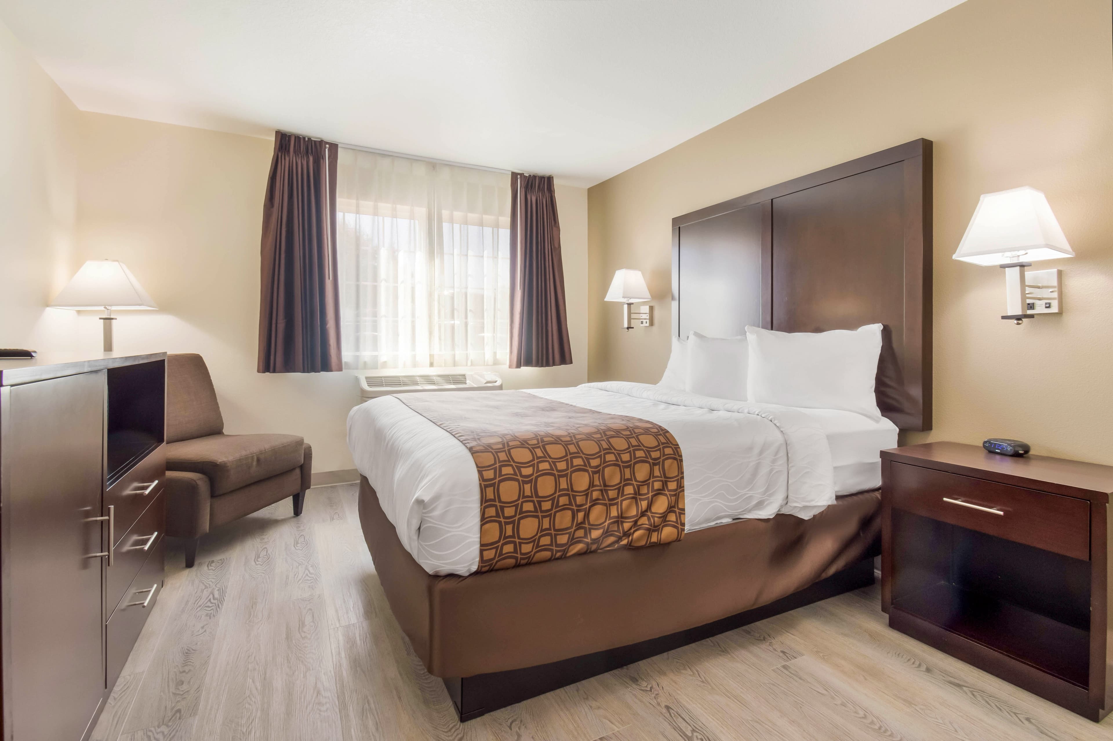 Econo Lodge Umatilla Columbia River Area — 14