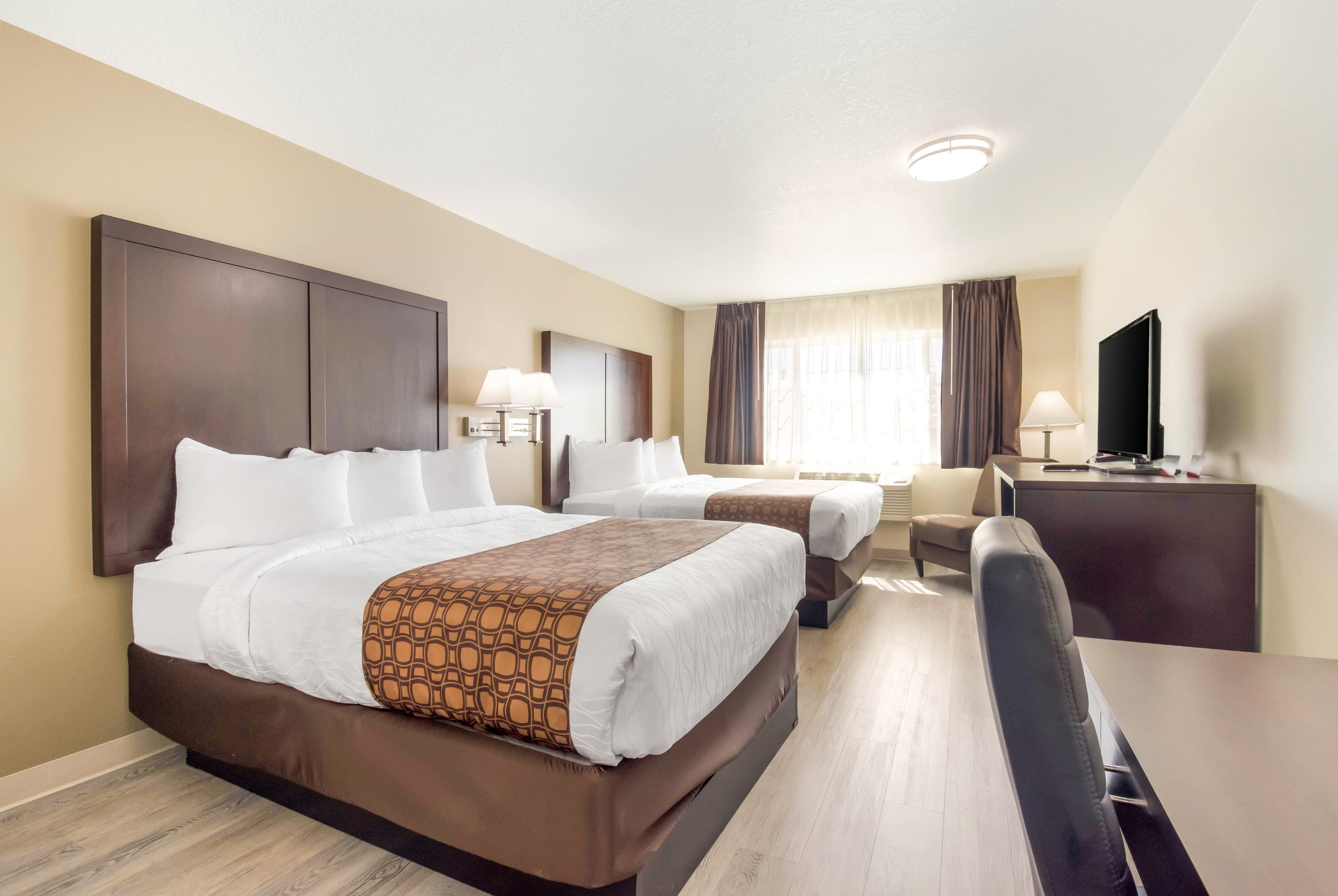 Econo Lodge Umatilla Columbia River Area — 23