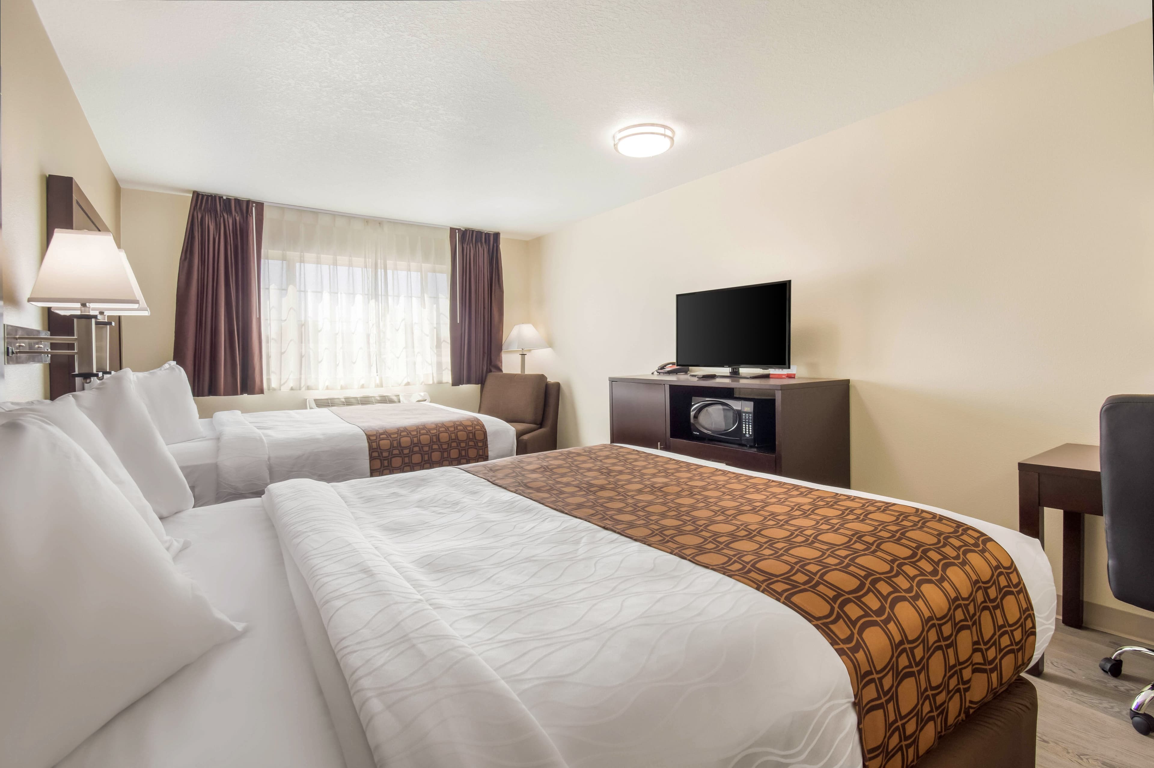 Econo Lodge Umatilla Columbia River Area — 24