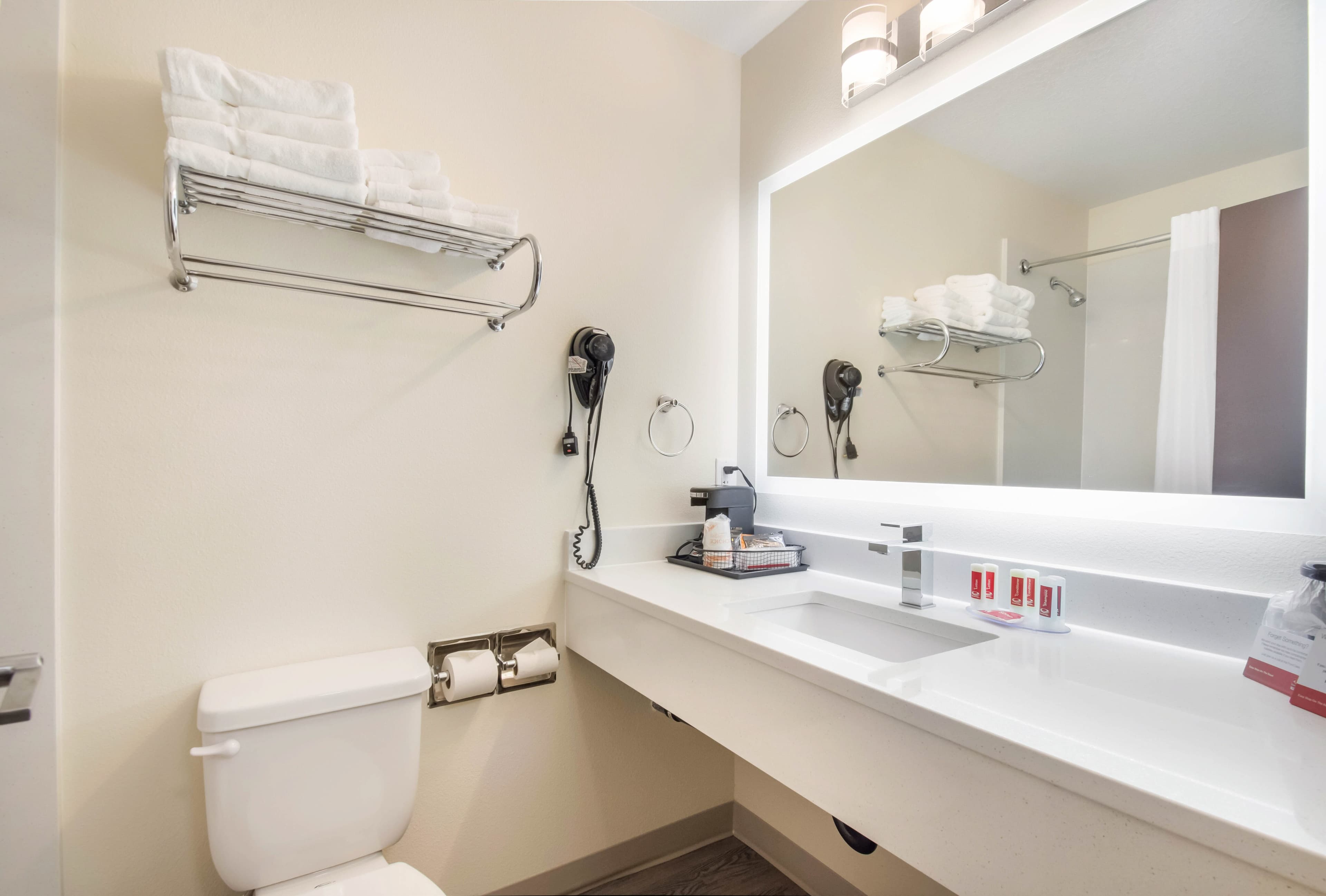 Econo Lodge Umatilla Columbia River Area — 25