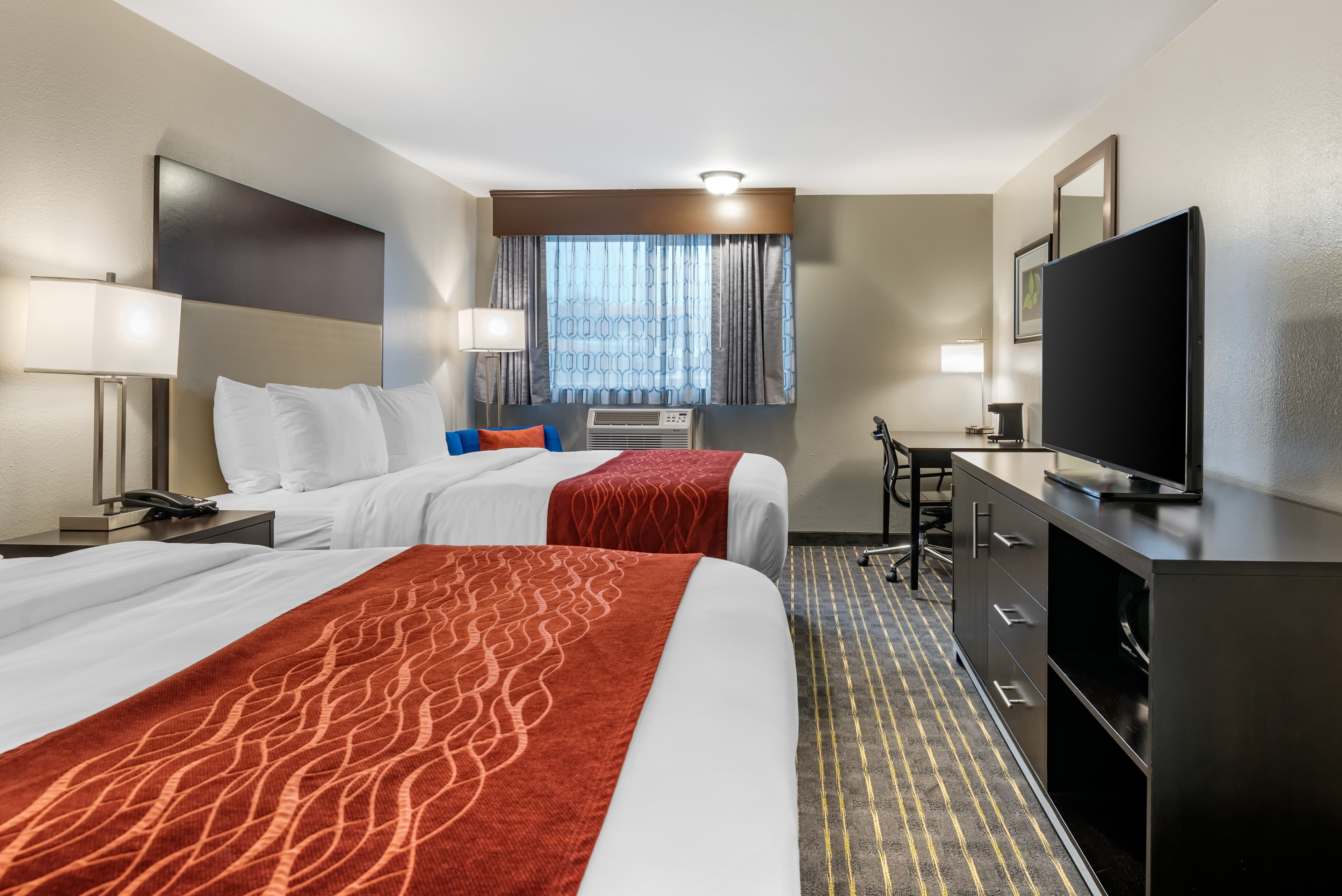 Comfort Inn & Suites Tigard near Washington Square — 17