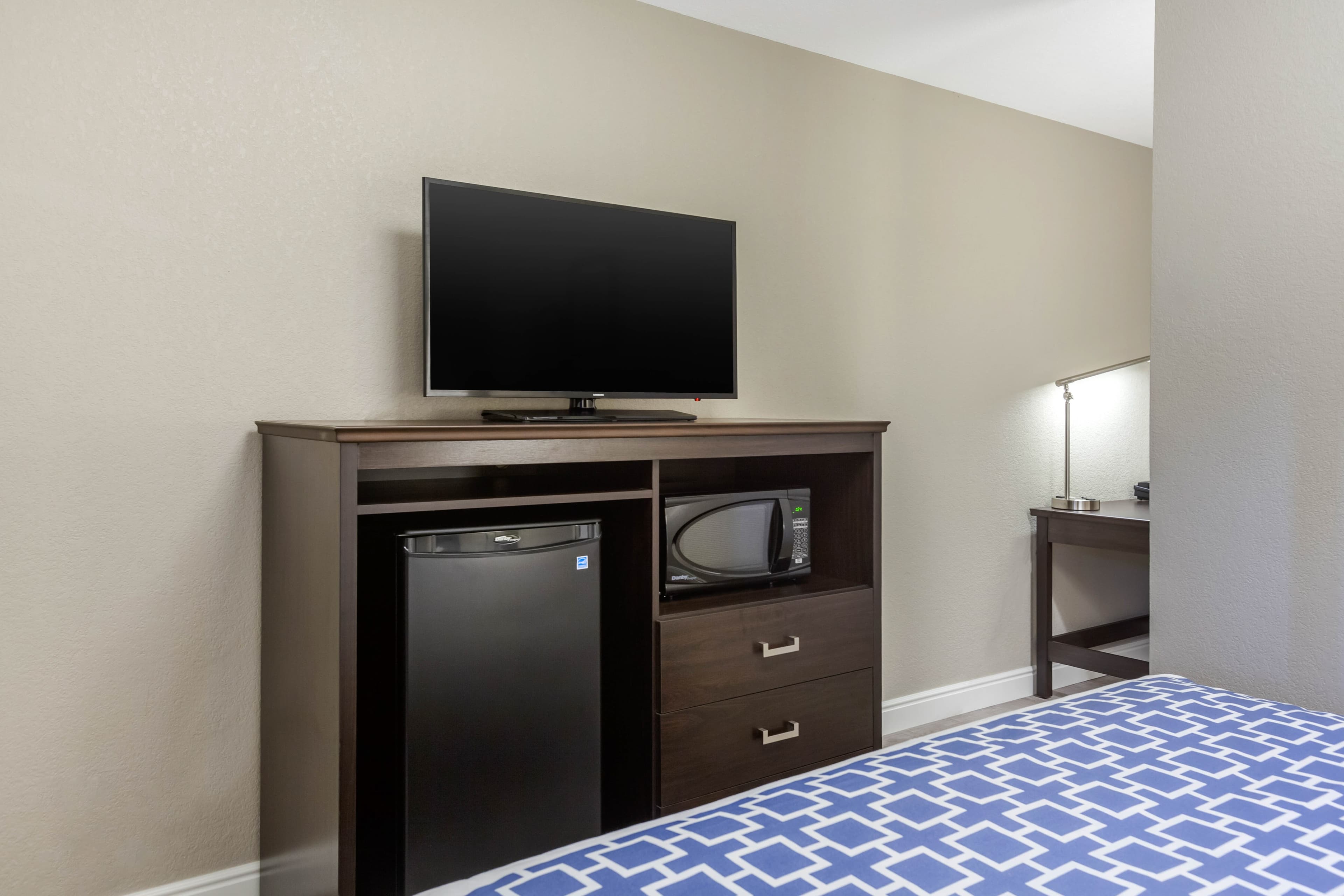Rodeway Inn & Suites Ontario — 12
