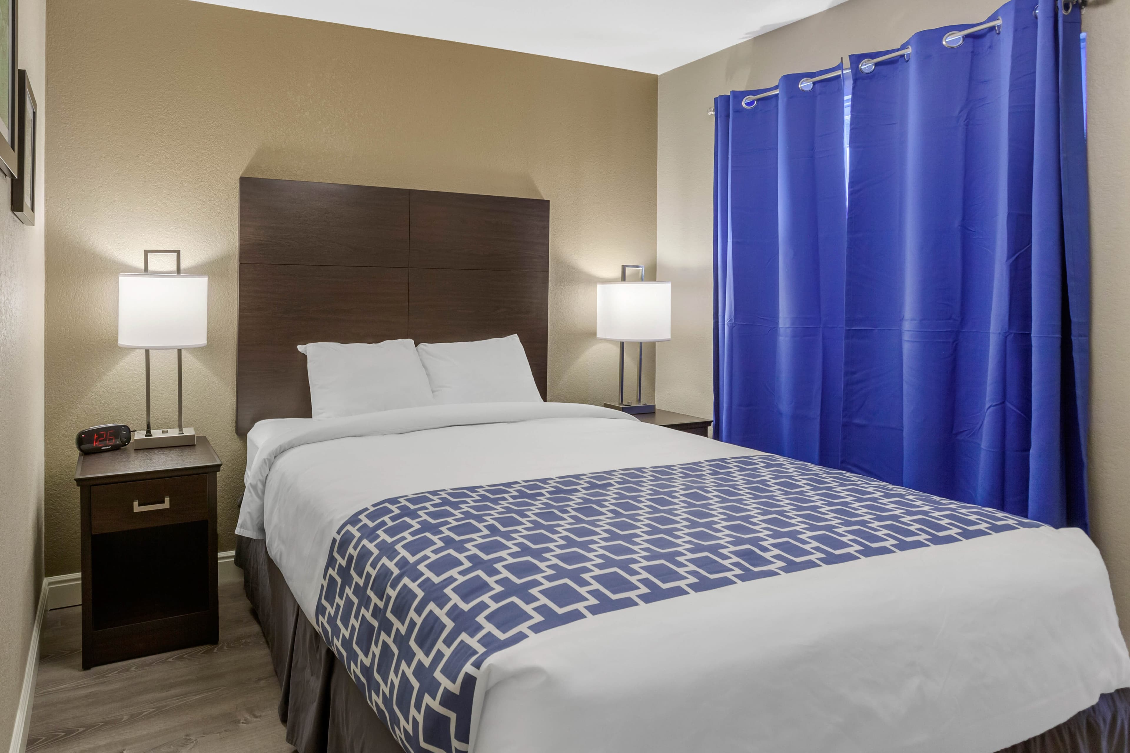 Rodeway Inn & Suites Ontario — 14