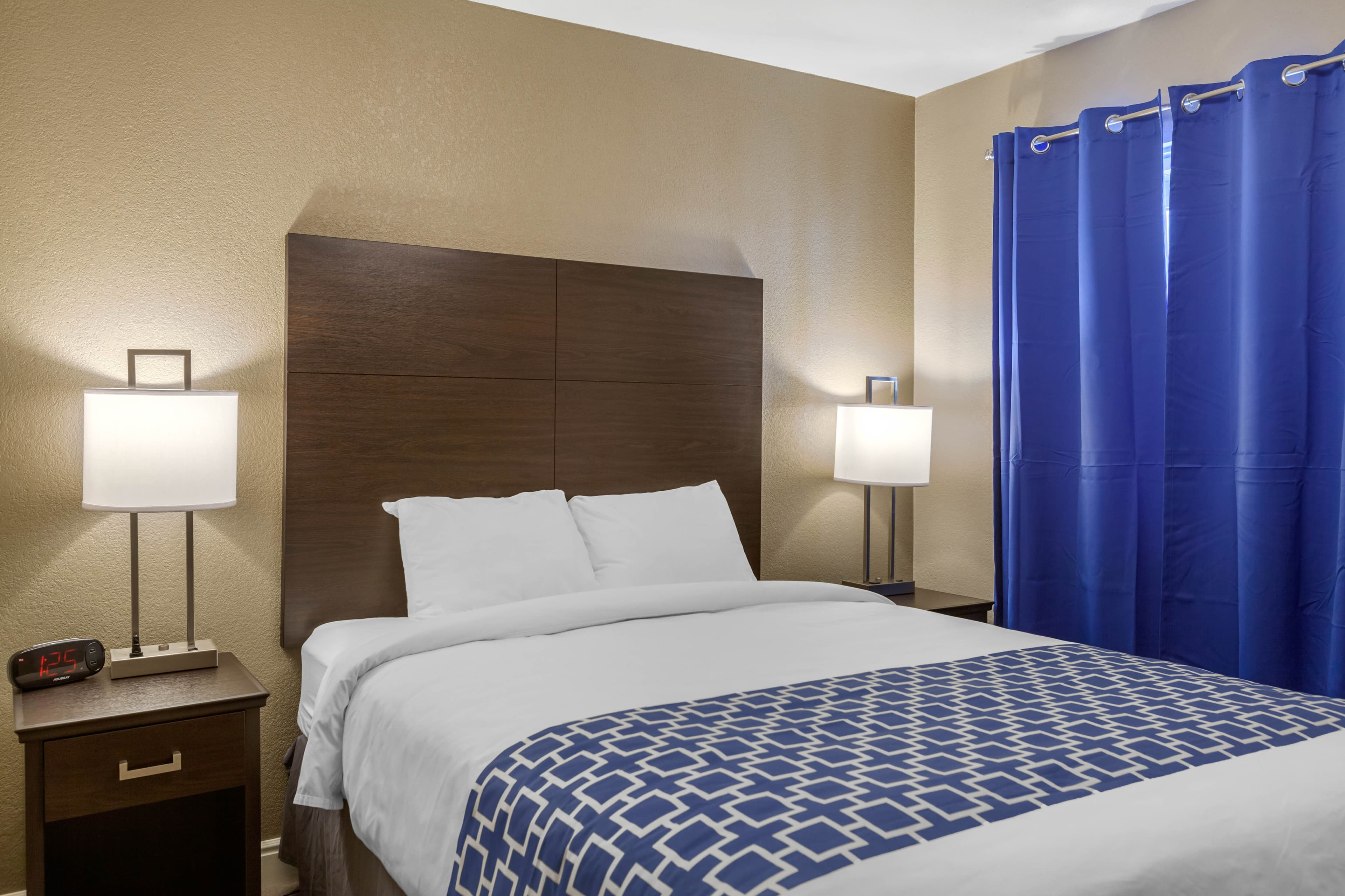 Rodeway Inn & Suites Ontario - Image 1