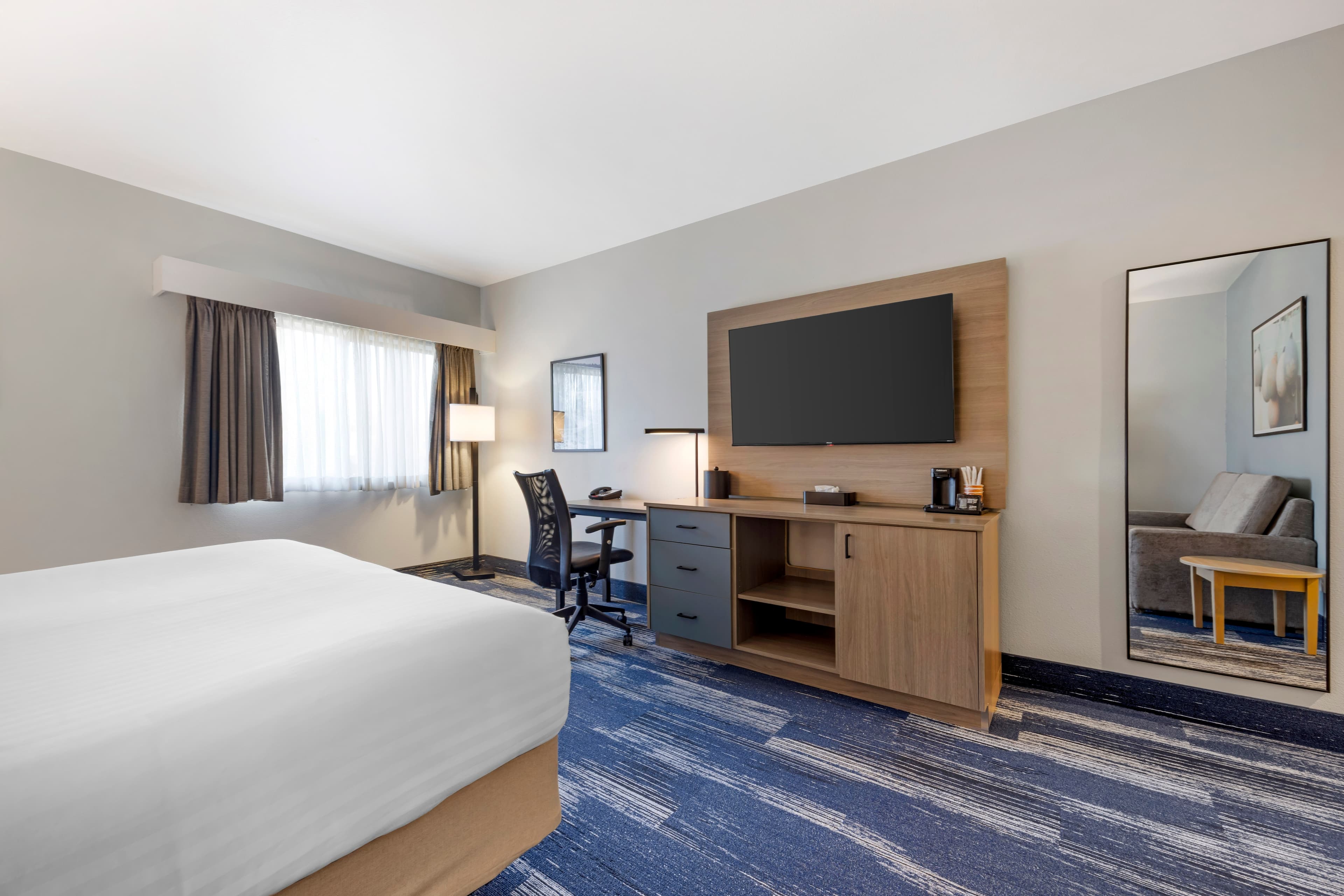Edgewater Inn and Suites, an Ascend Collection Hotel — 16