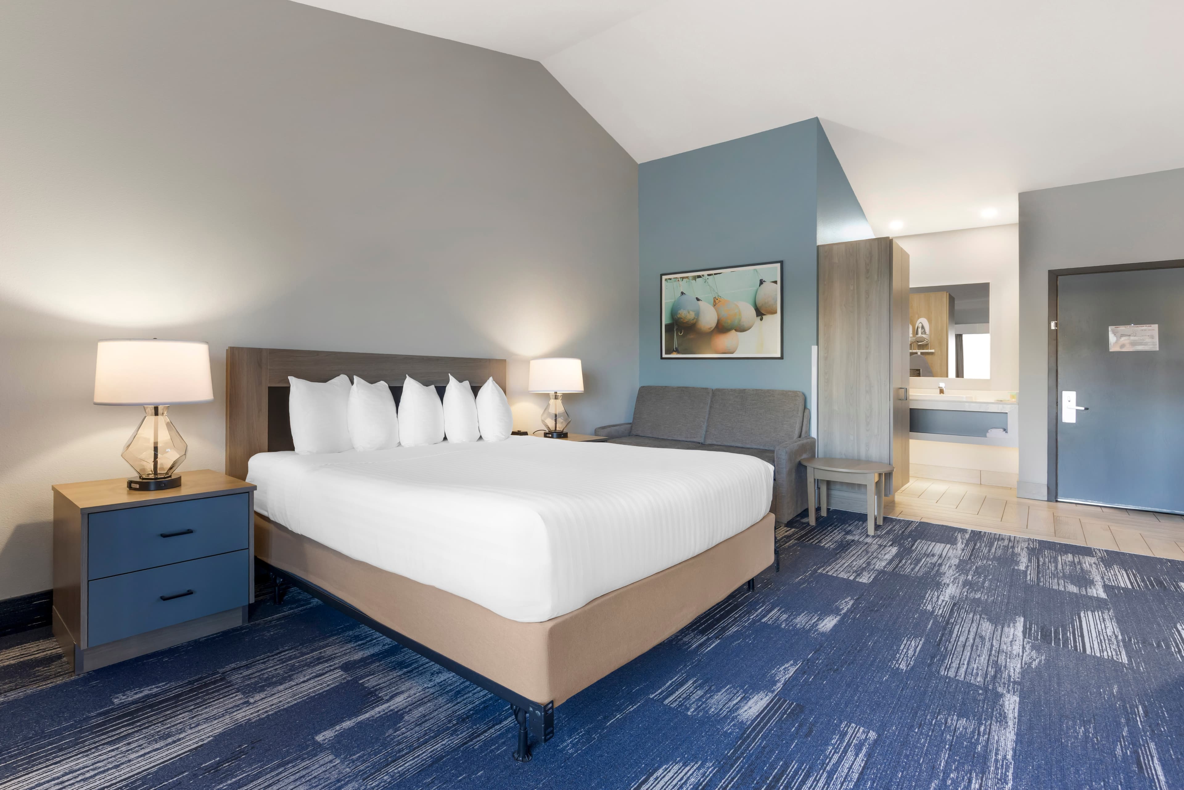 Edgewater Inn and Suites, an Ascend Collection Hotel - Image 3