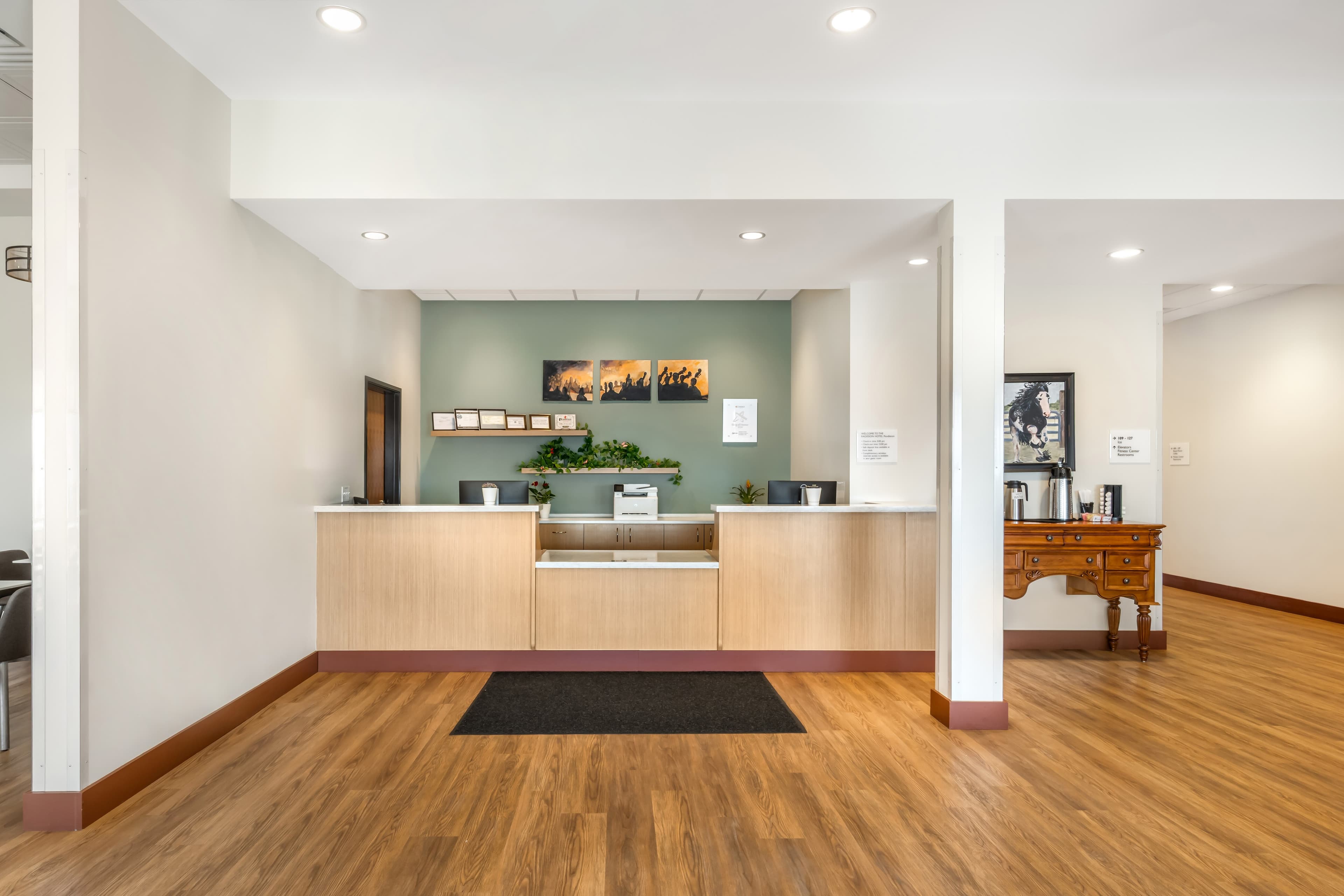 Radisson Hotel Pendleton Airport - Image 1
