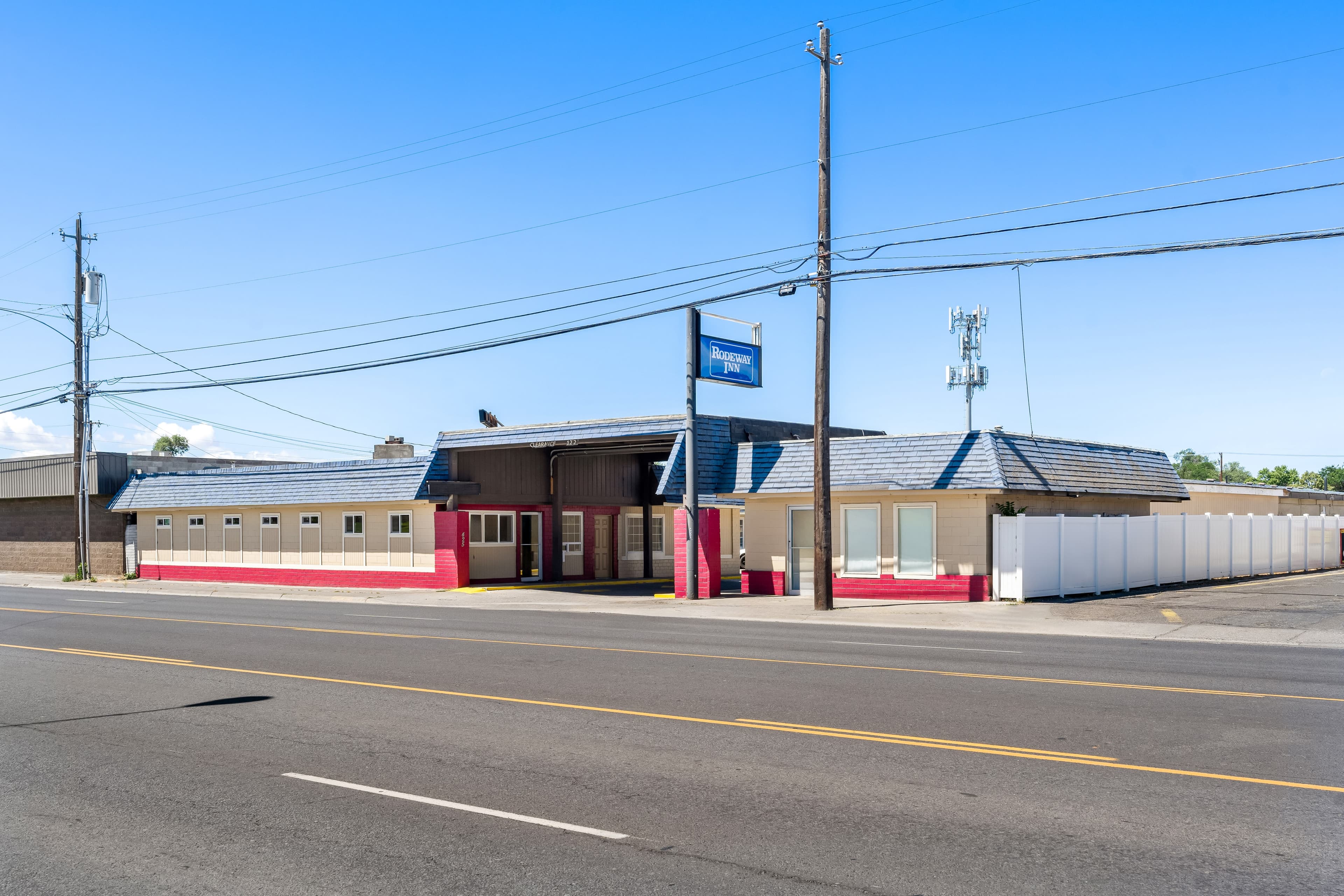 Rodeway Inn Hermiston - Umatilla - Image 1