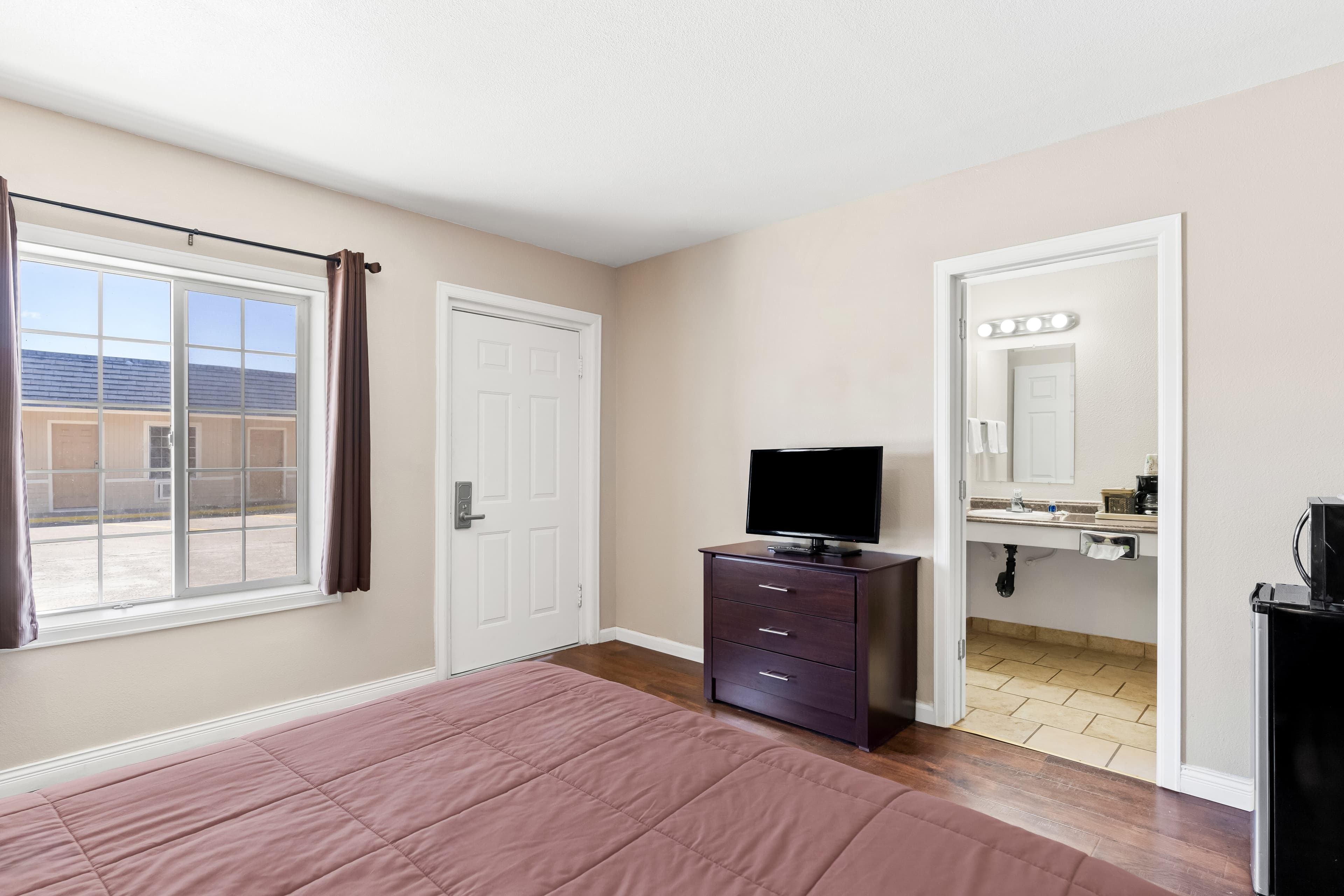 Rodeway Inn Hermiston - Umatilla — 8