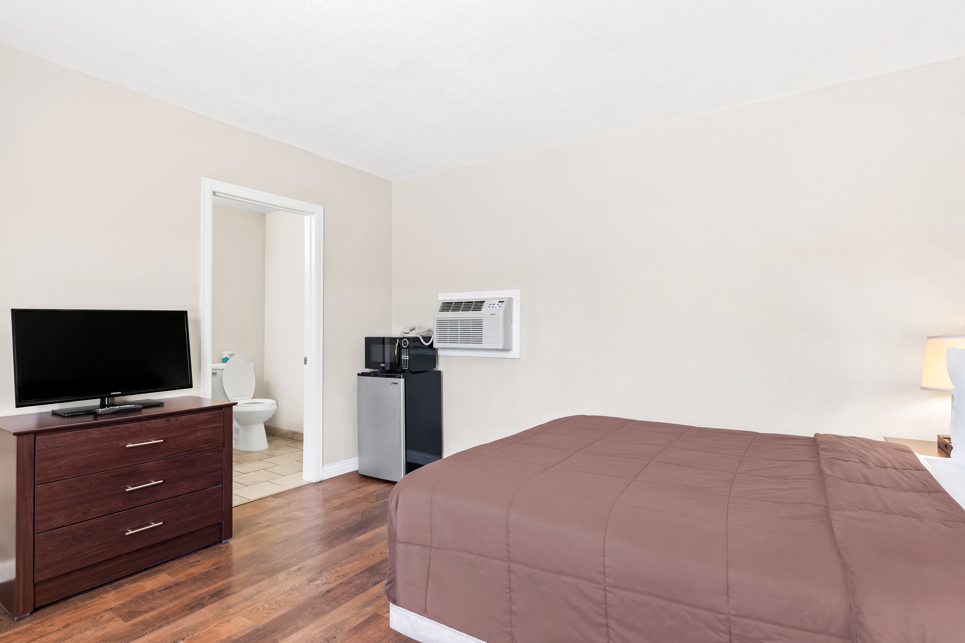Rodeway Inn Hermiston - Umatilla — 9