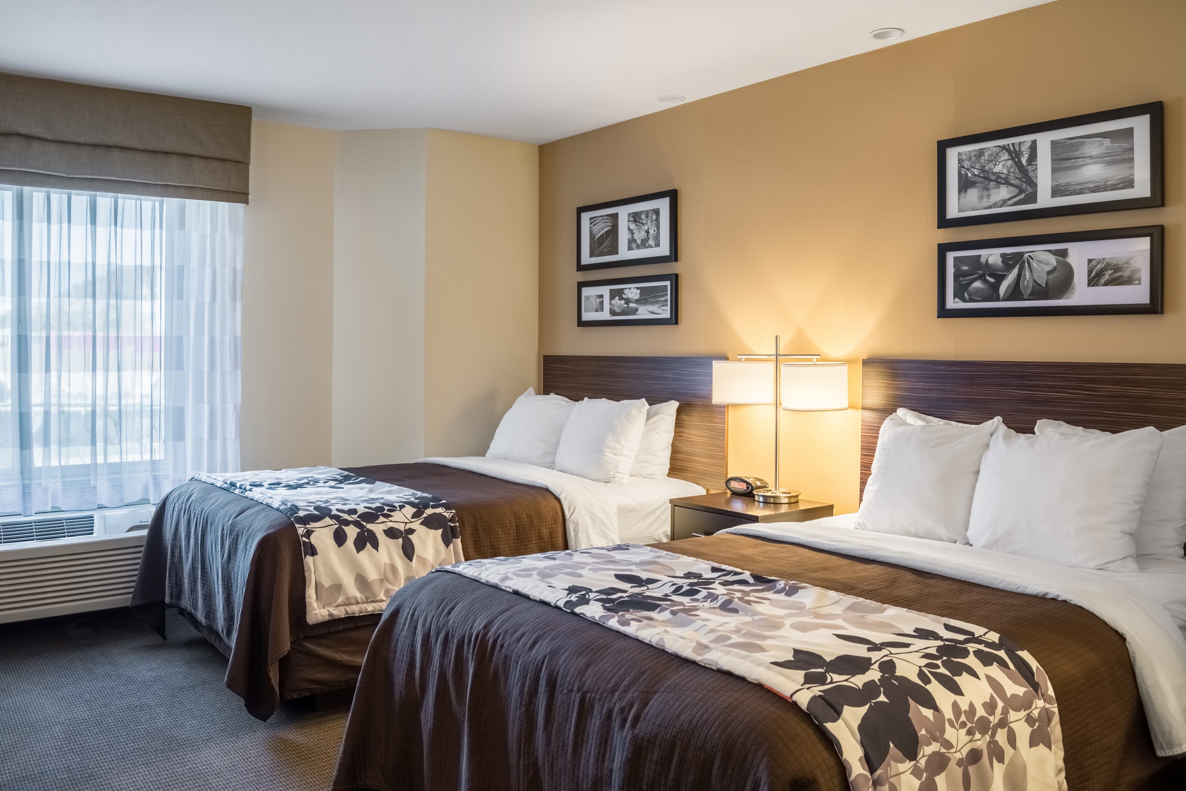 Sleep Inn Bend Crossroads Plaza - Image 2
