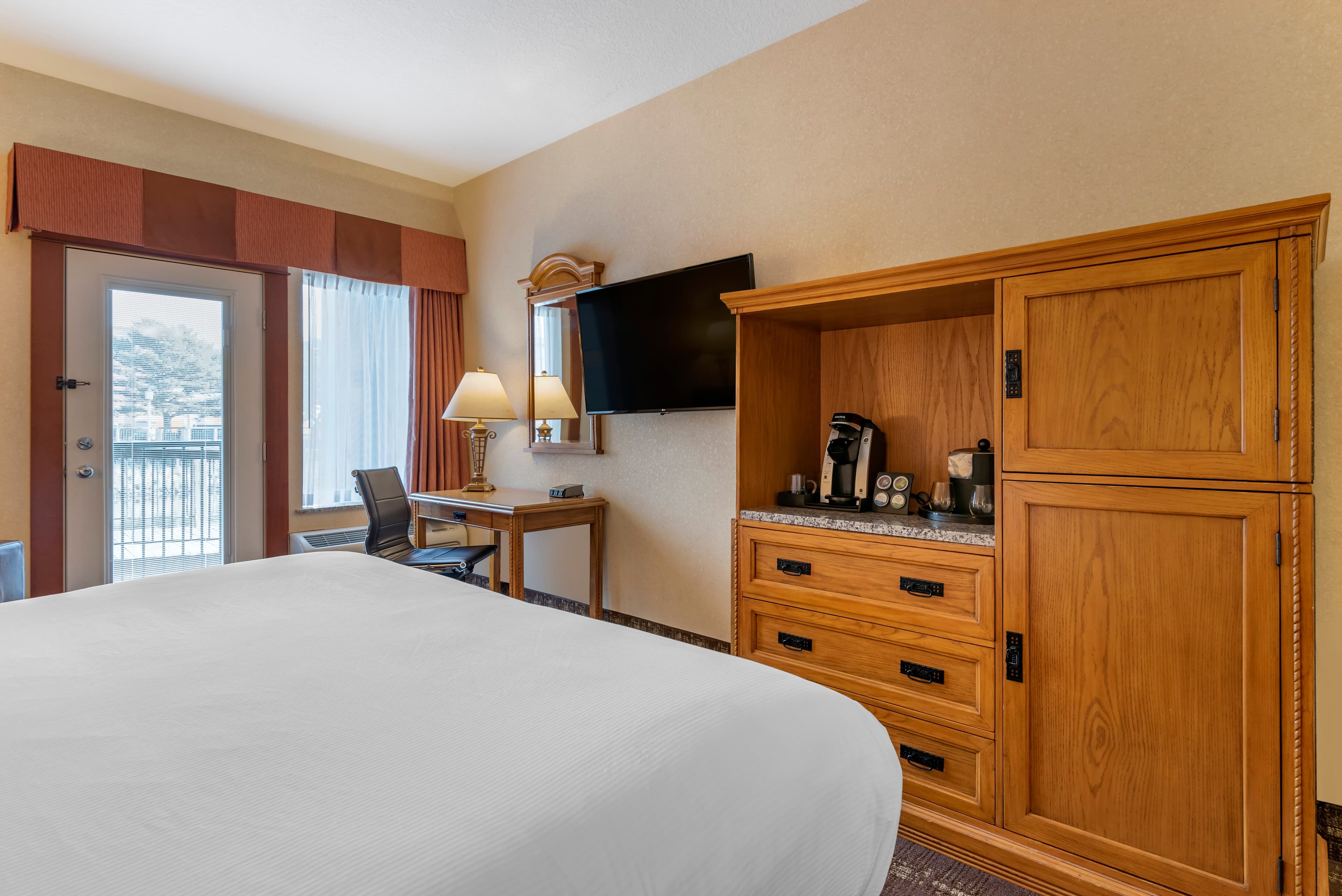 Kathryn Riverfront Inn, an Ascend Collection Hotel - Image 3