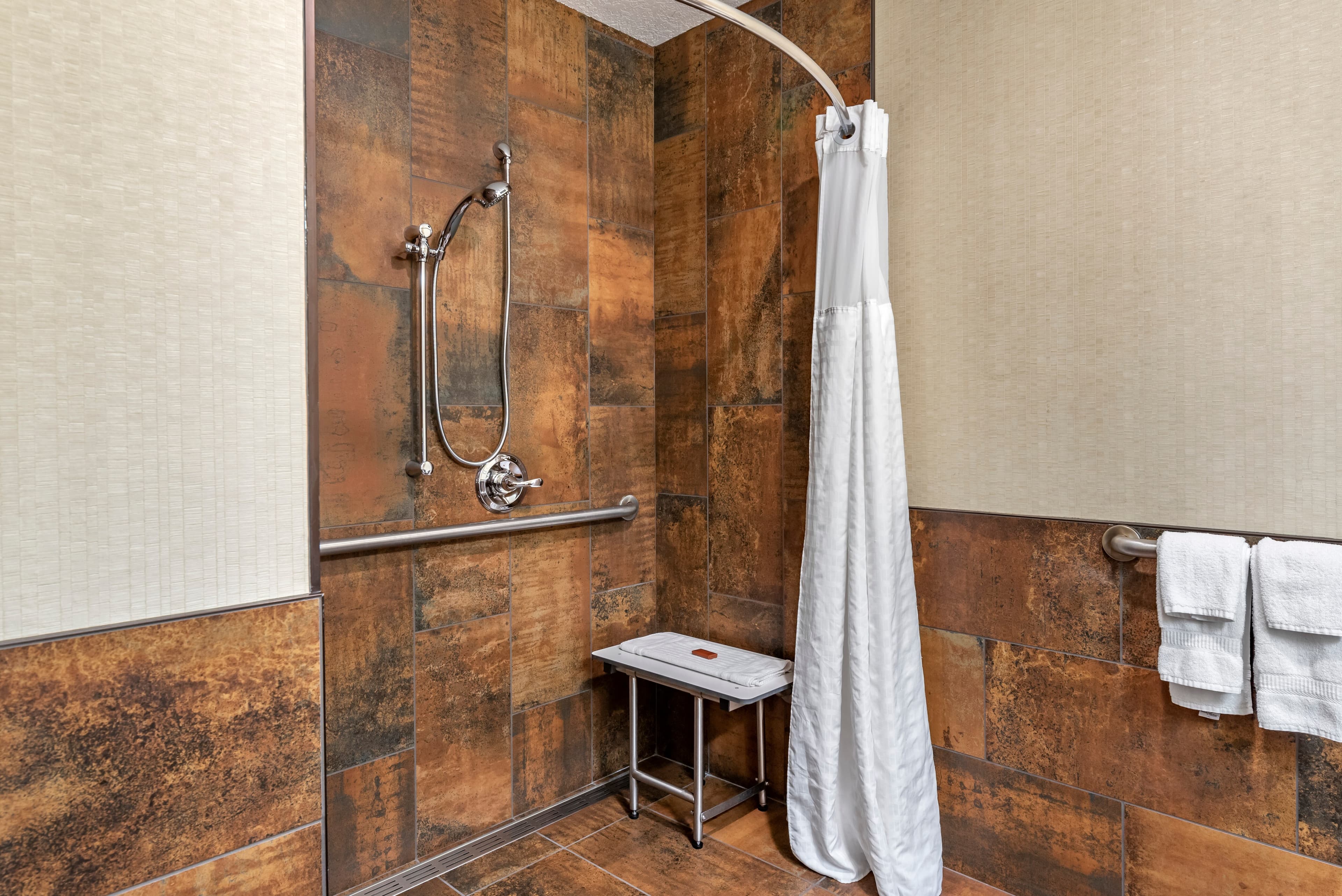 Kathryn Riverfront Inn, an Ascend Collection Hotel — 7