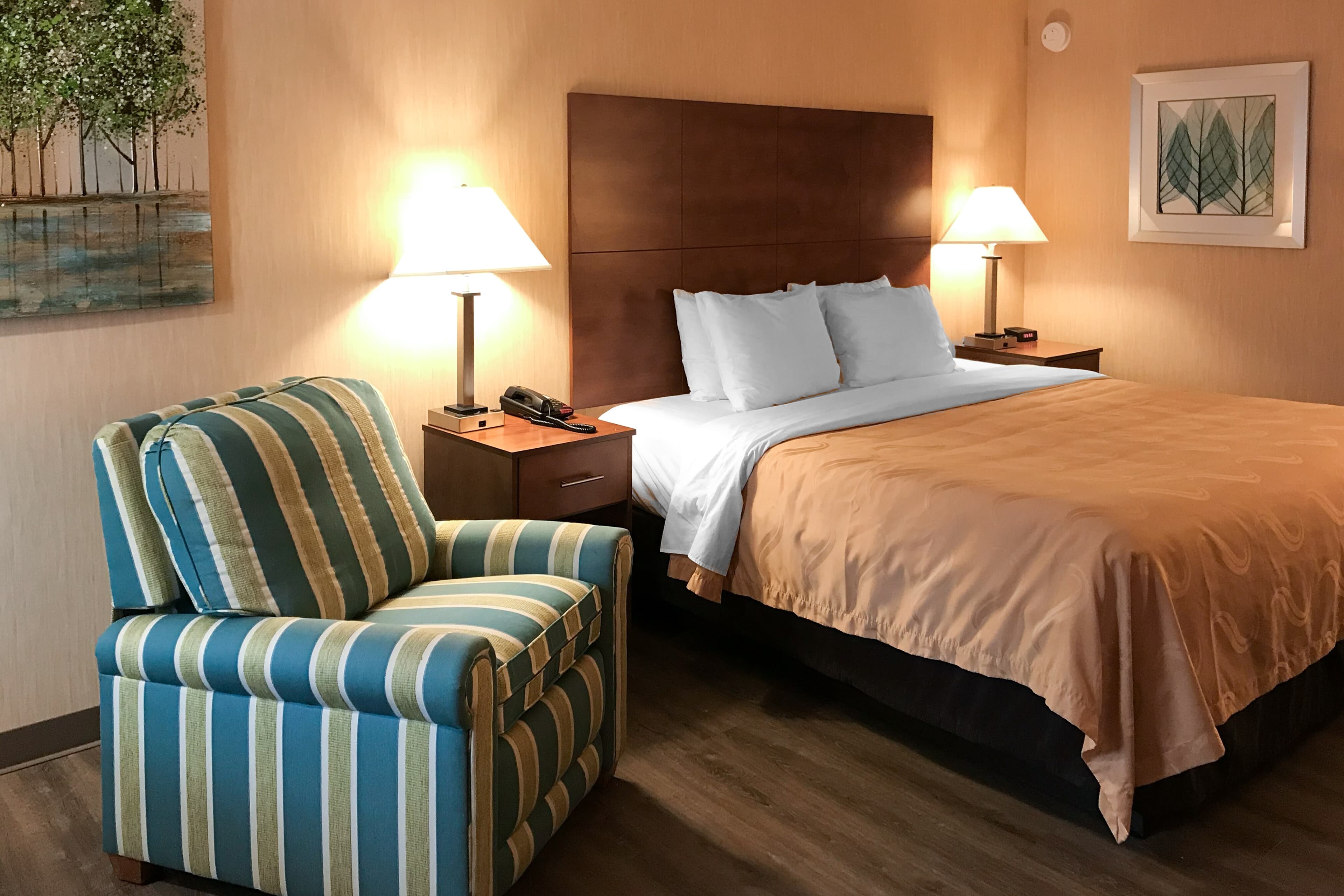 Quality Inn Bedford - Image 4