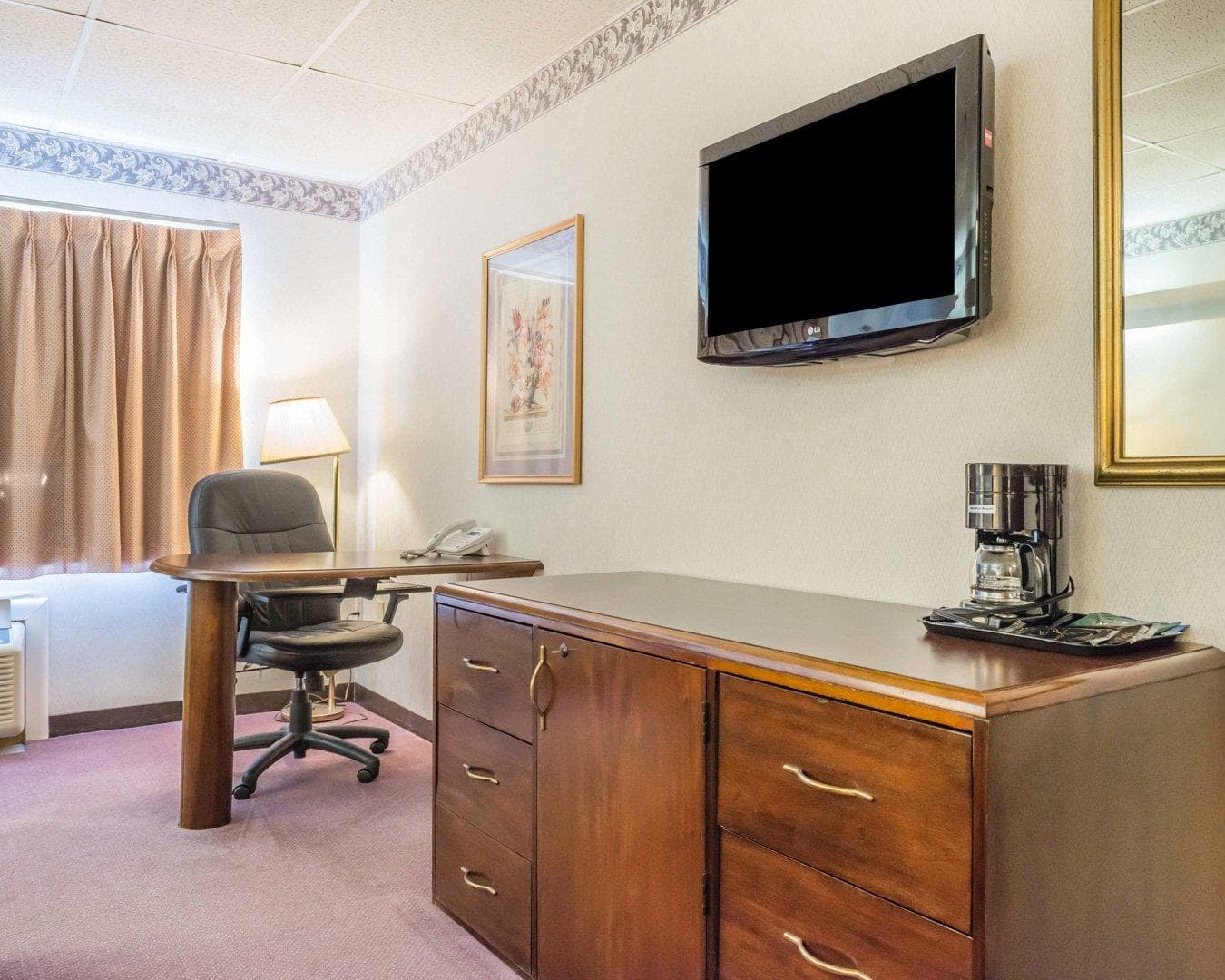 Quality Inn Royle - Image 5