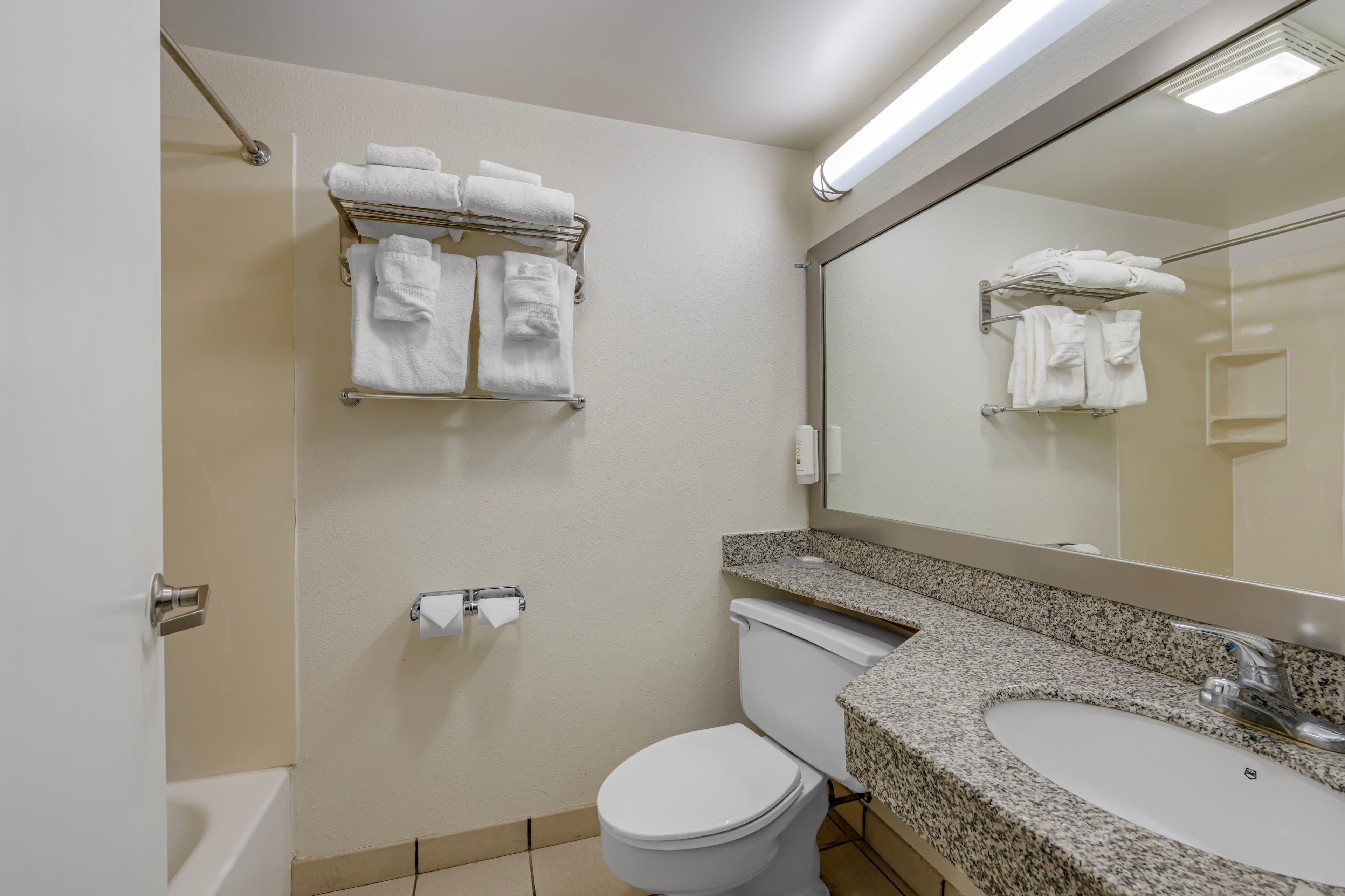 Quality Inn Enola - Harrisburg - Image 5