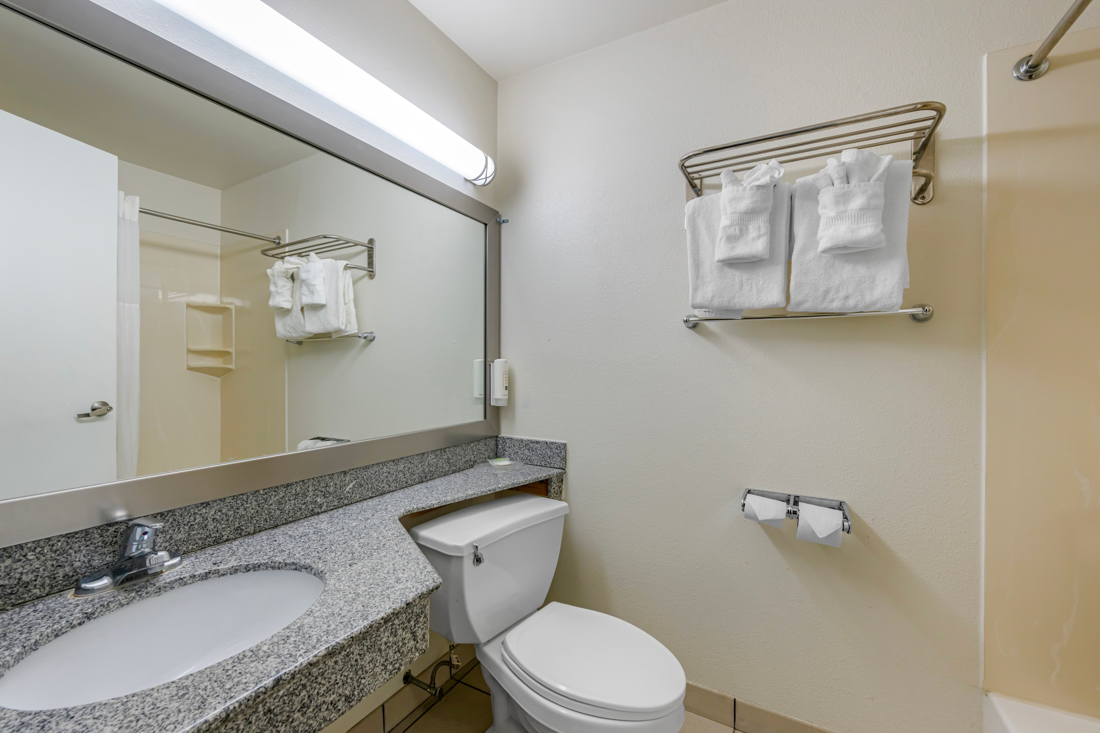 Quality Inn Enola - Harrisburg — 17