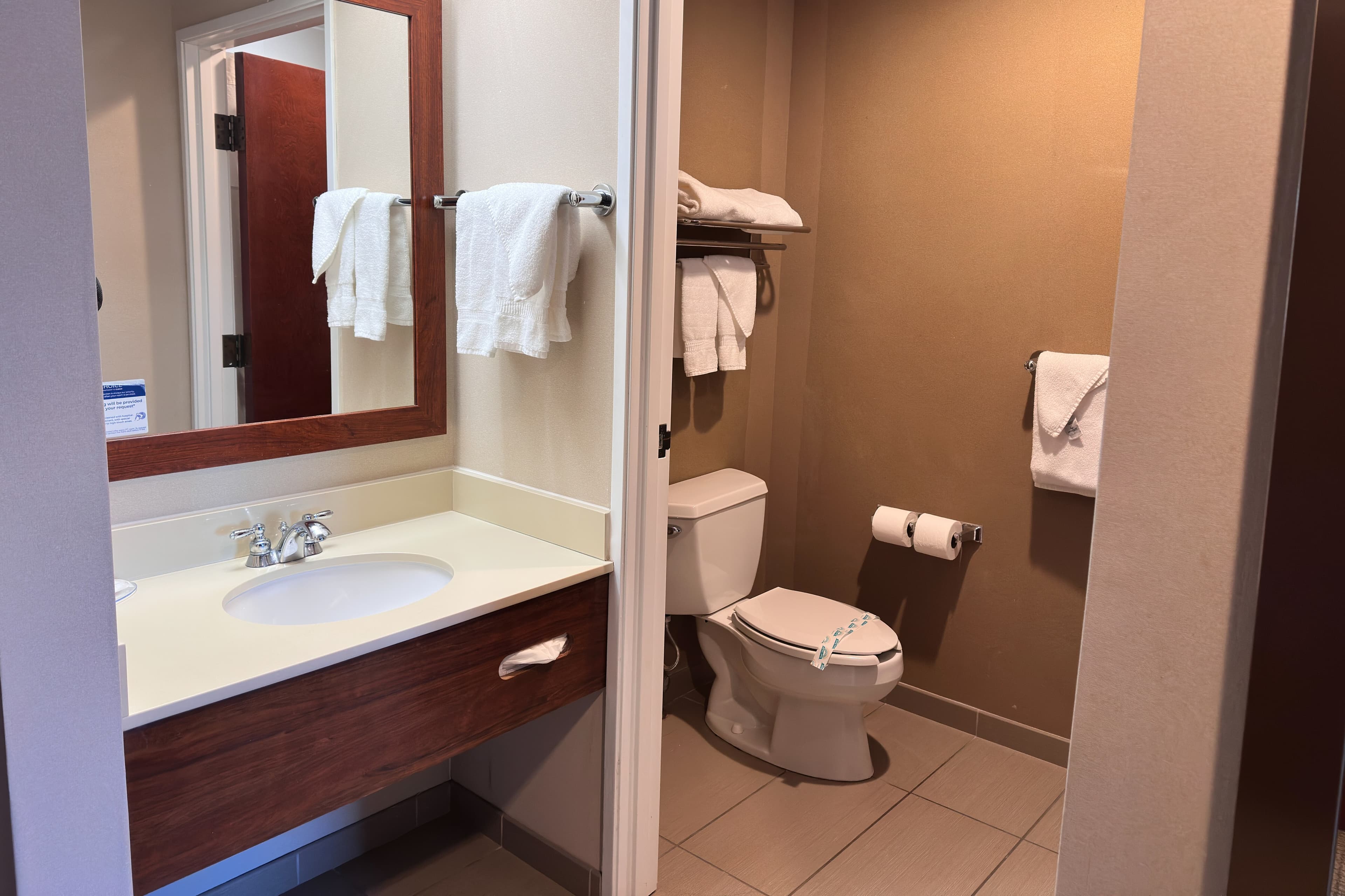 Comfort Suites Scranton near Montage Mountain — 20