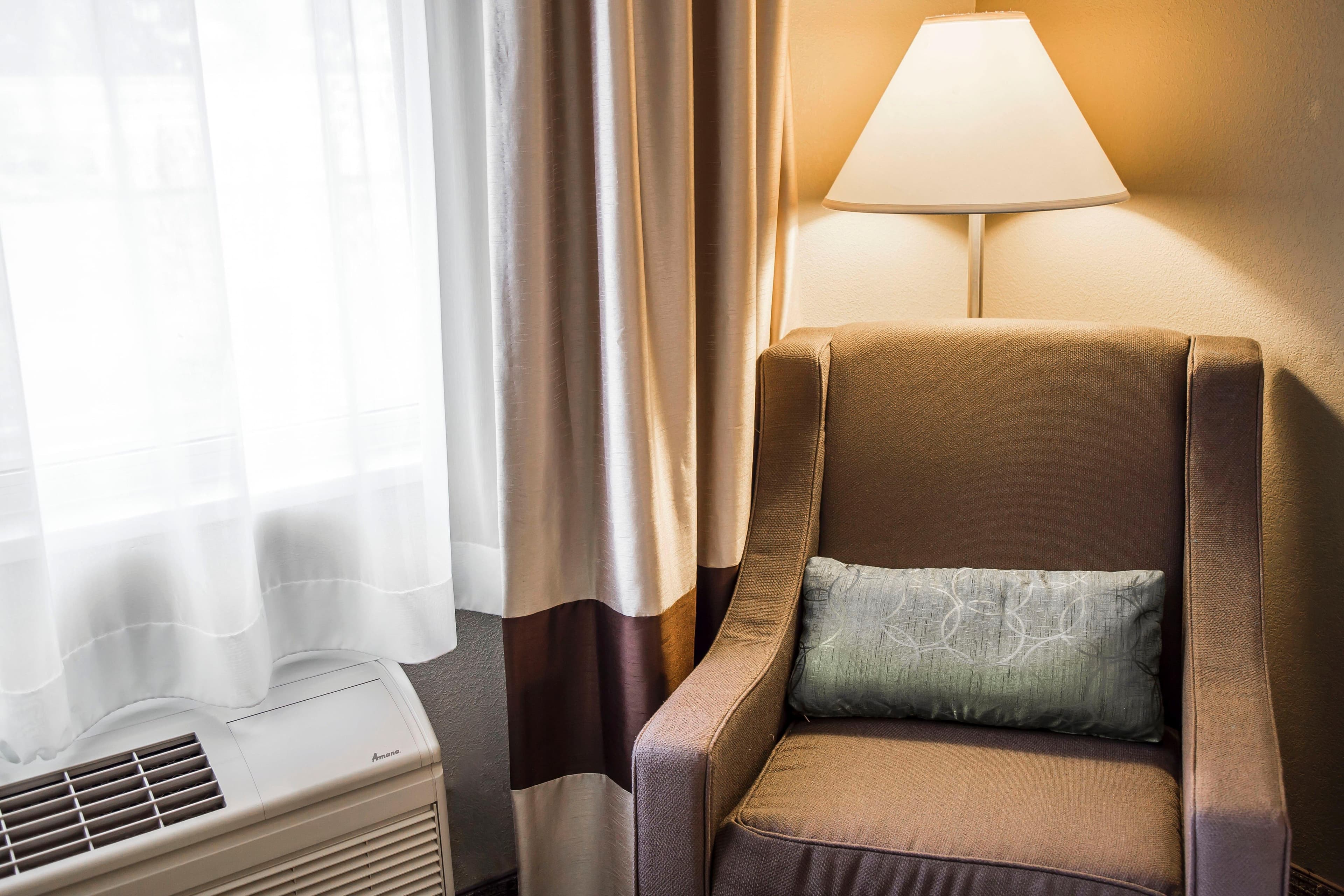 Quality Inn & Suites Bradford — 10