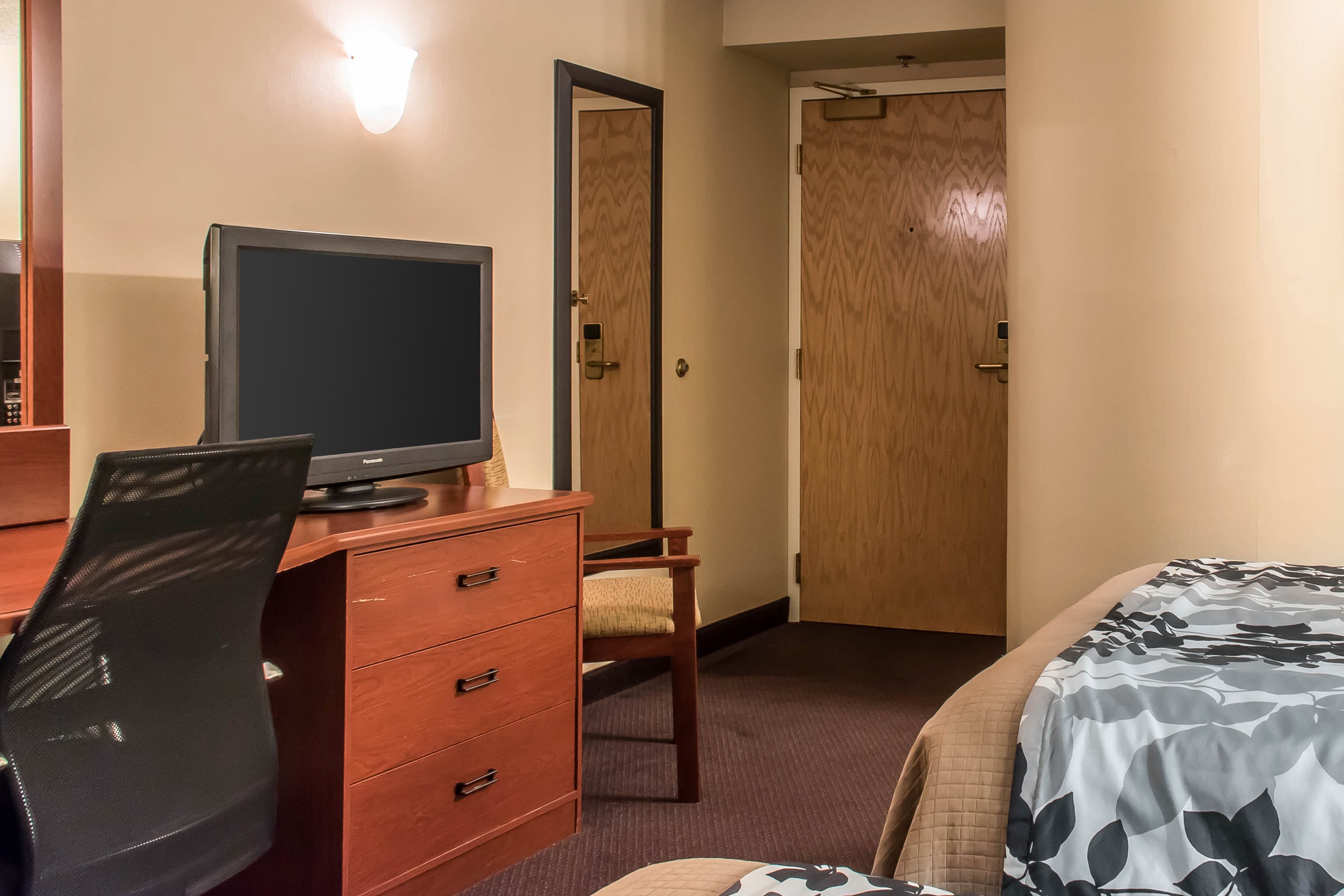 Sleep Inn & Suites of Lancaster County — 10