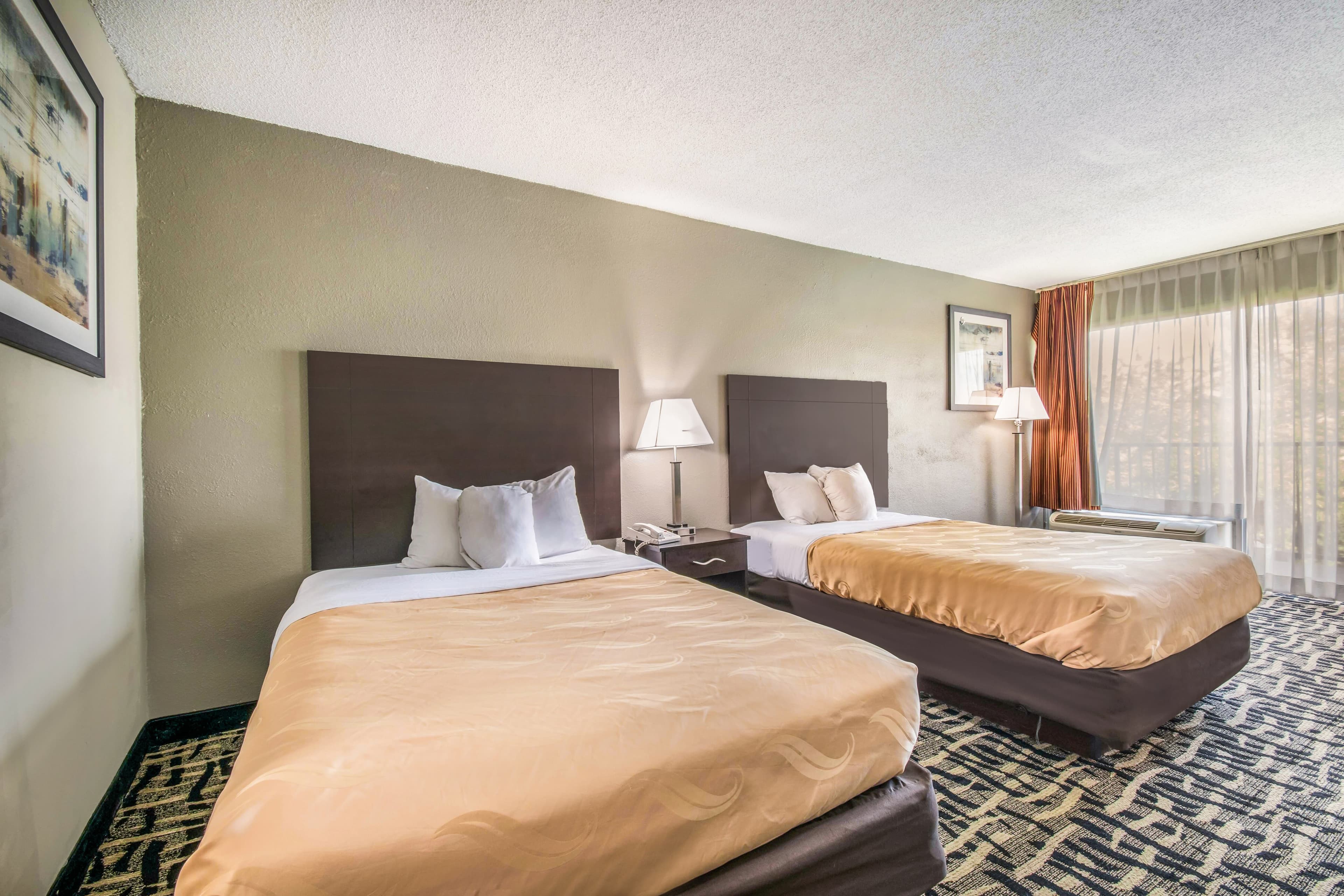 Quality Inn & Suites York East — 8