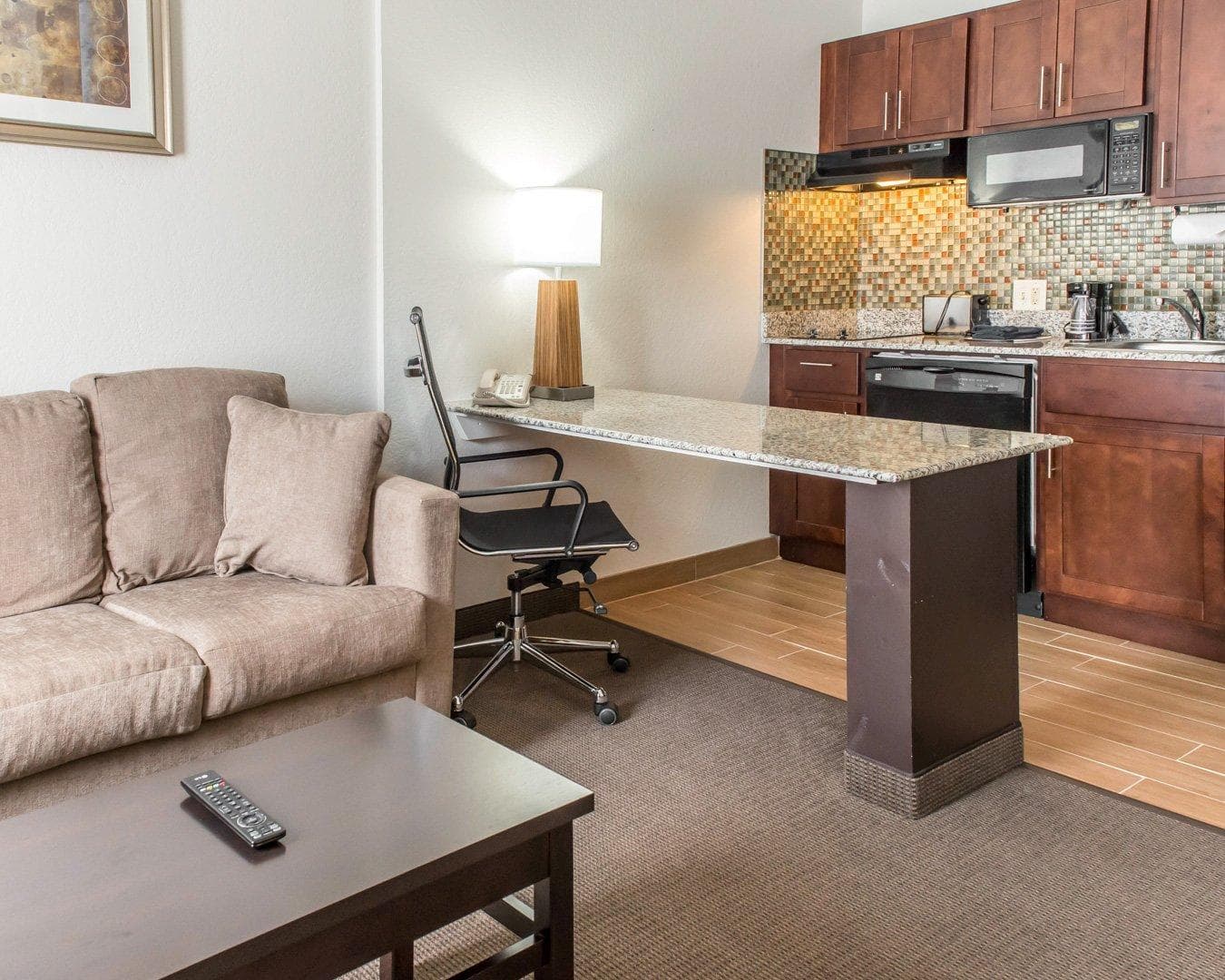 MainStay Suites Pittsburgh Airport - Image 3
