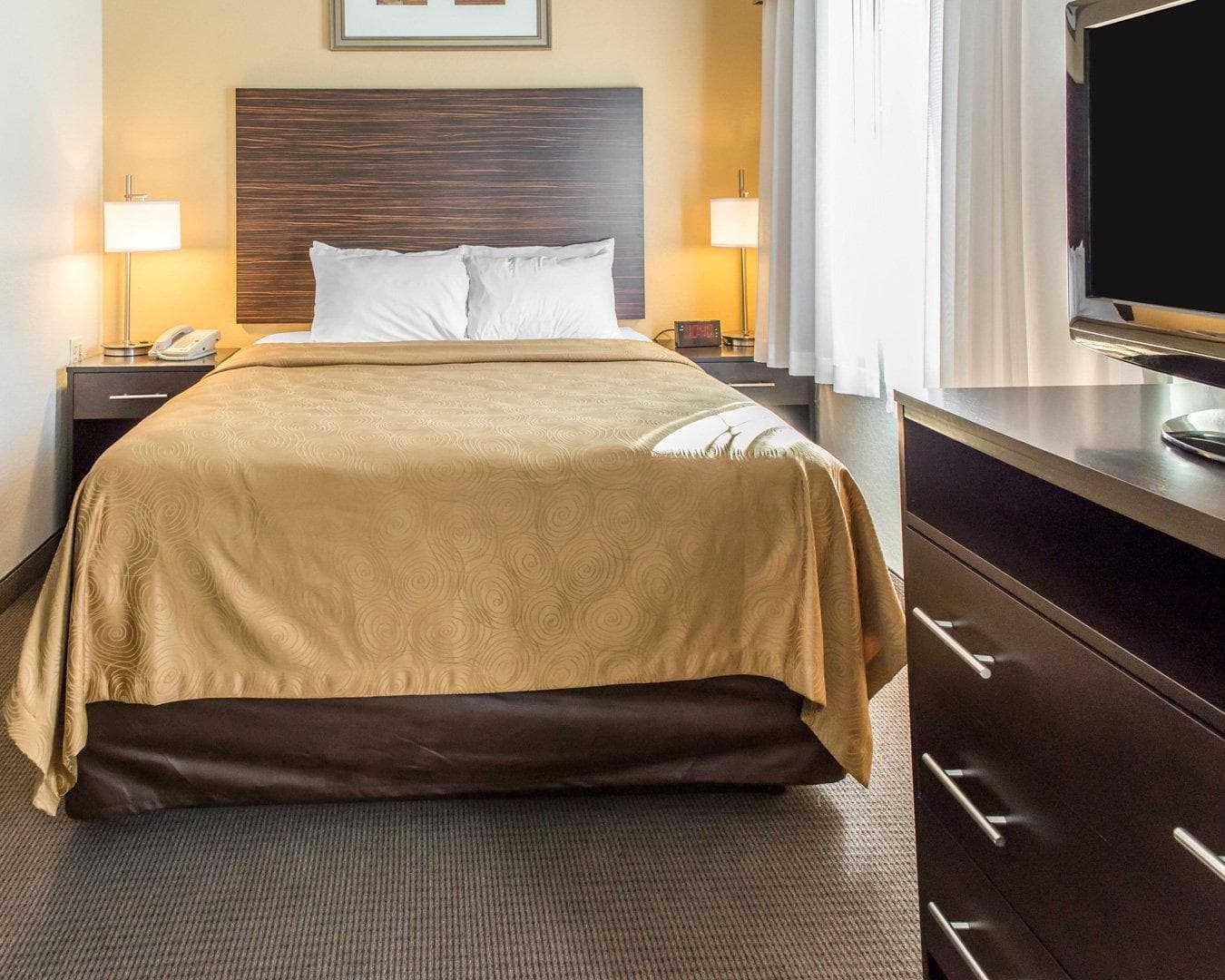 MainStay Suites Pittsburgh Airport - Image 5