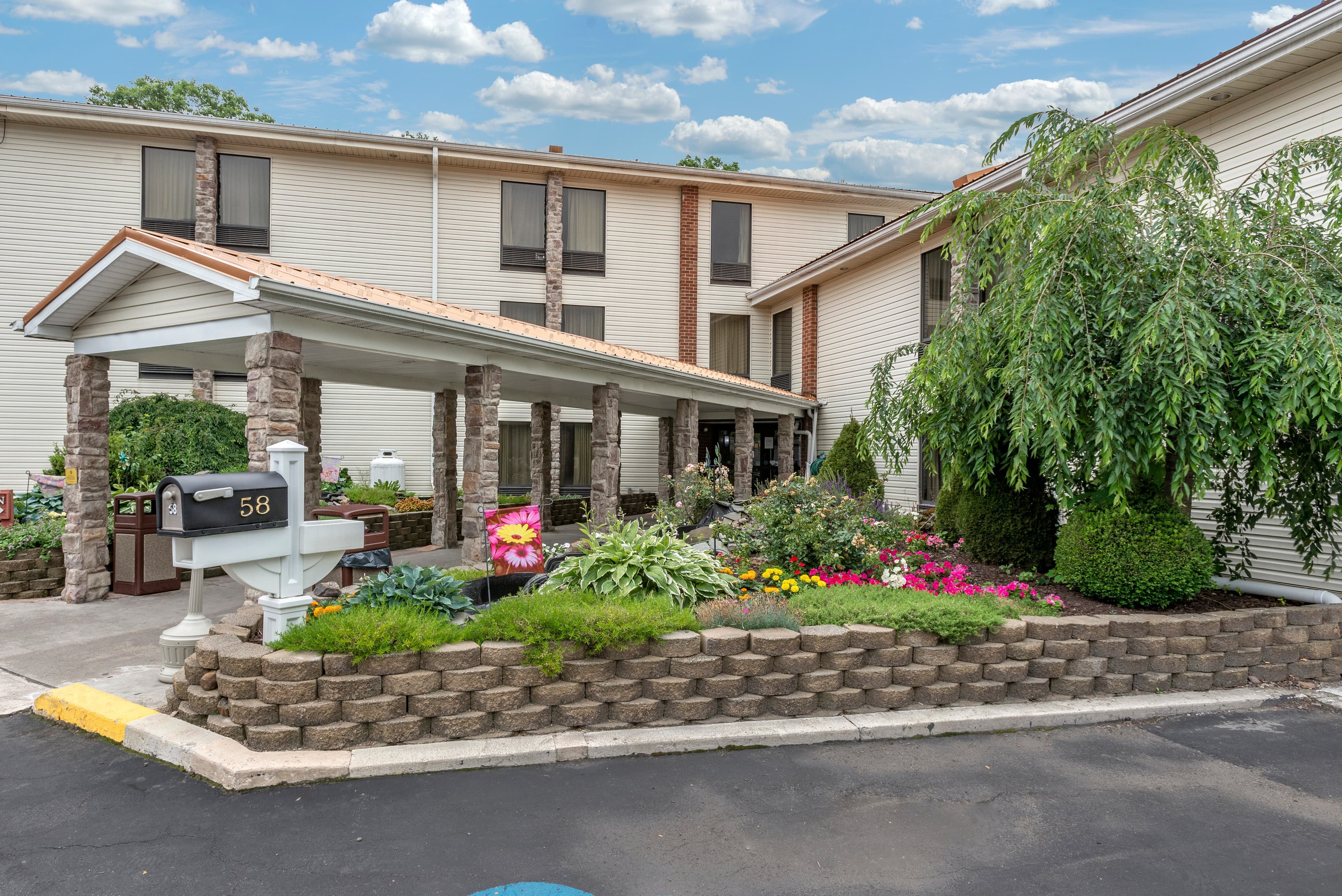Comfort Inn West Hazleton - Image 1