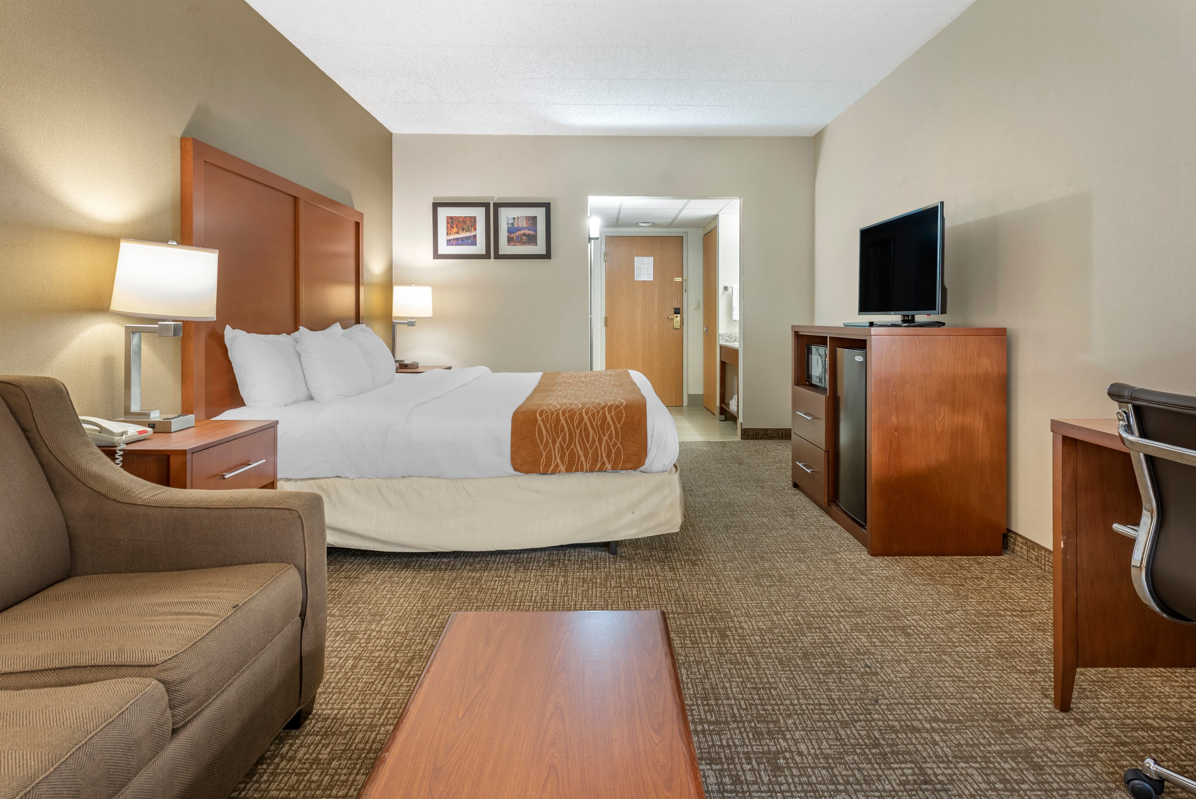 Comfort Inn West Hazleton - Image 3